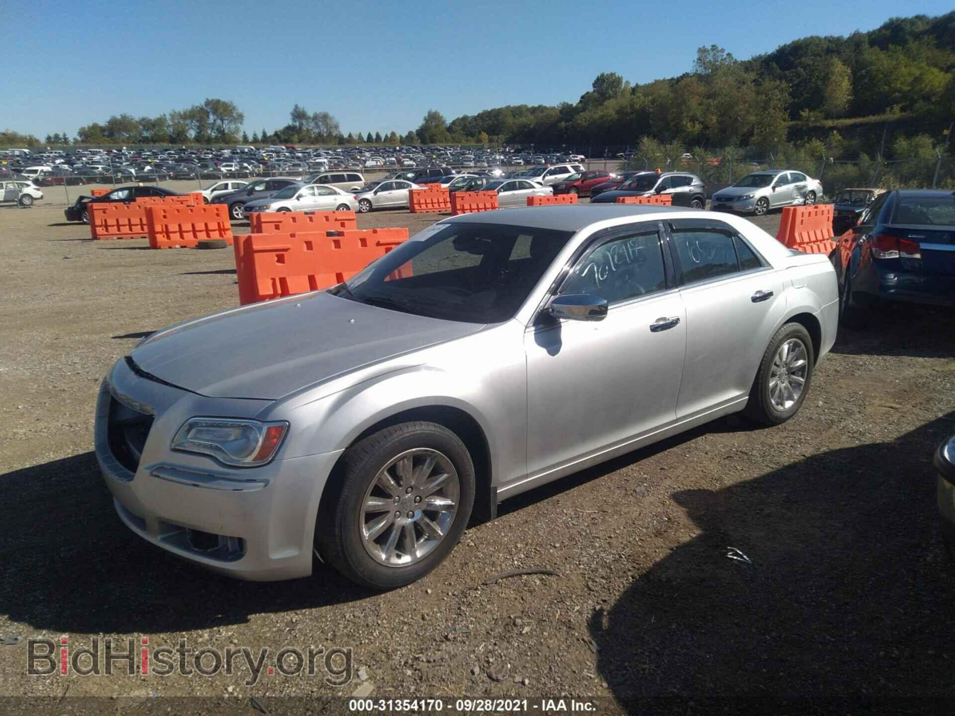 2012 CHRYSLER 300 - VIN: 2C3CCACG6CH167180 - Фото 2