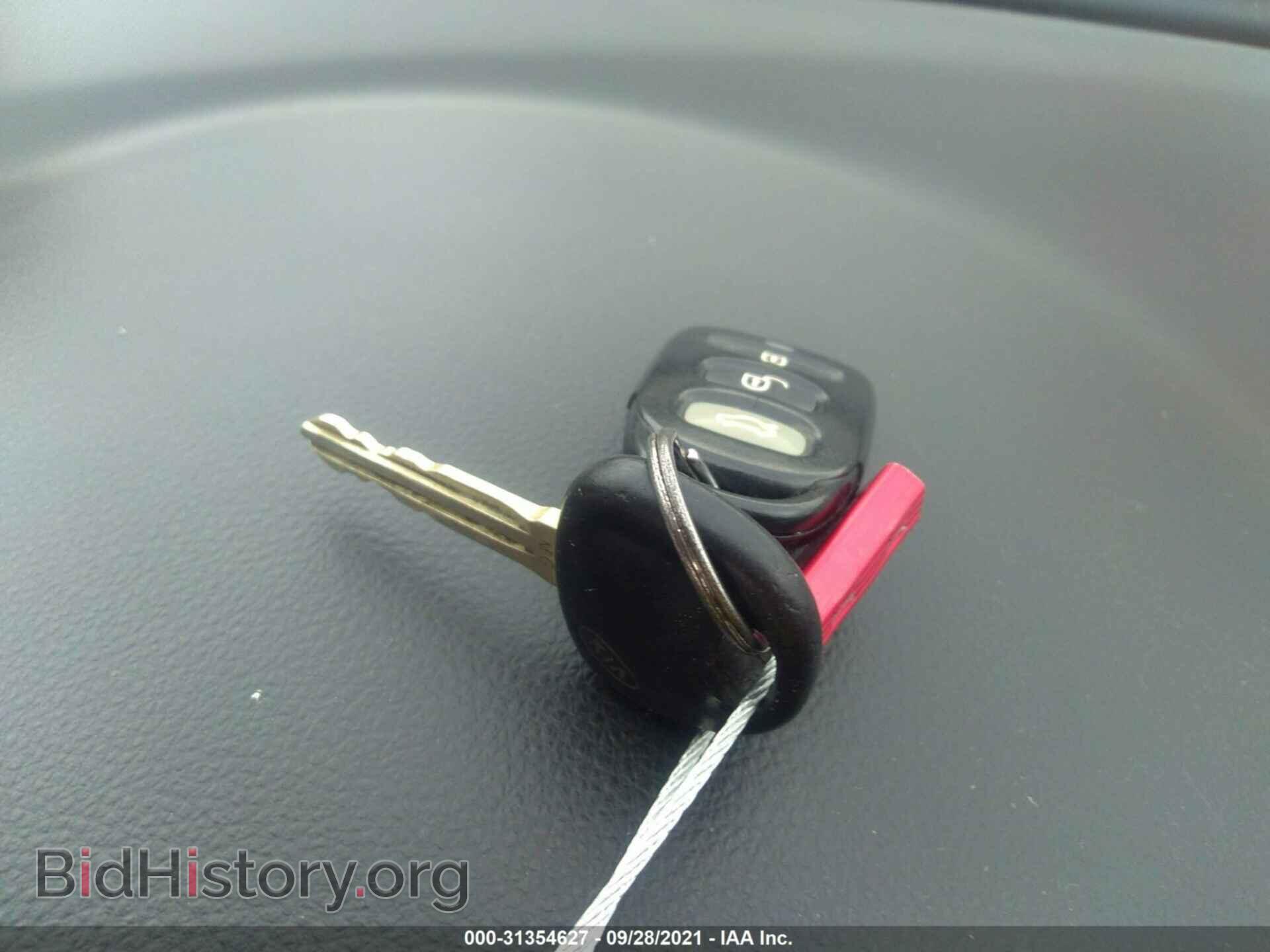 2007 KIA OPTIMA - VIN: KNAGE123875143513 - Фото 11