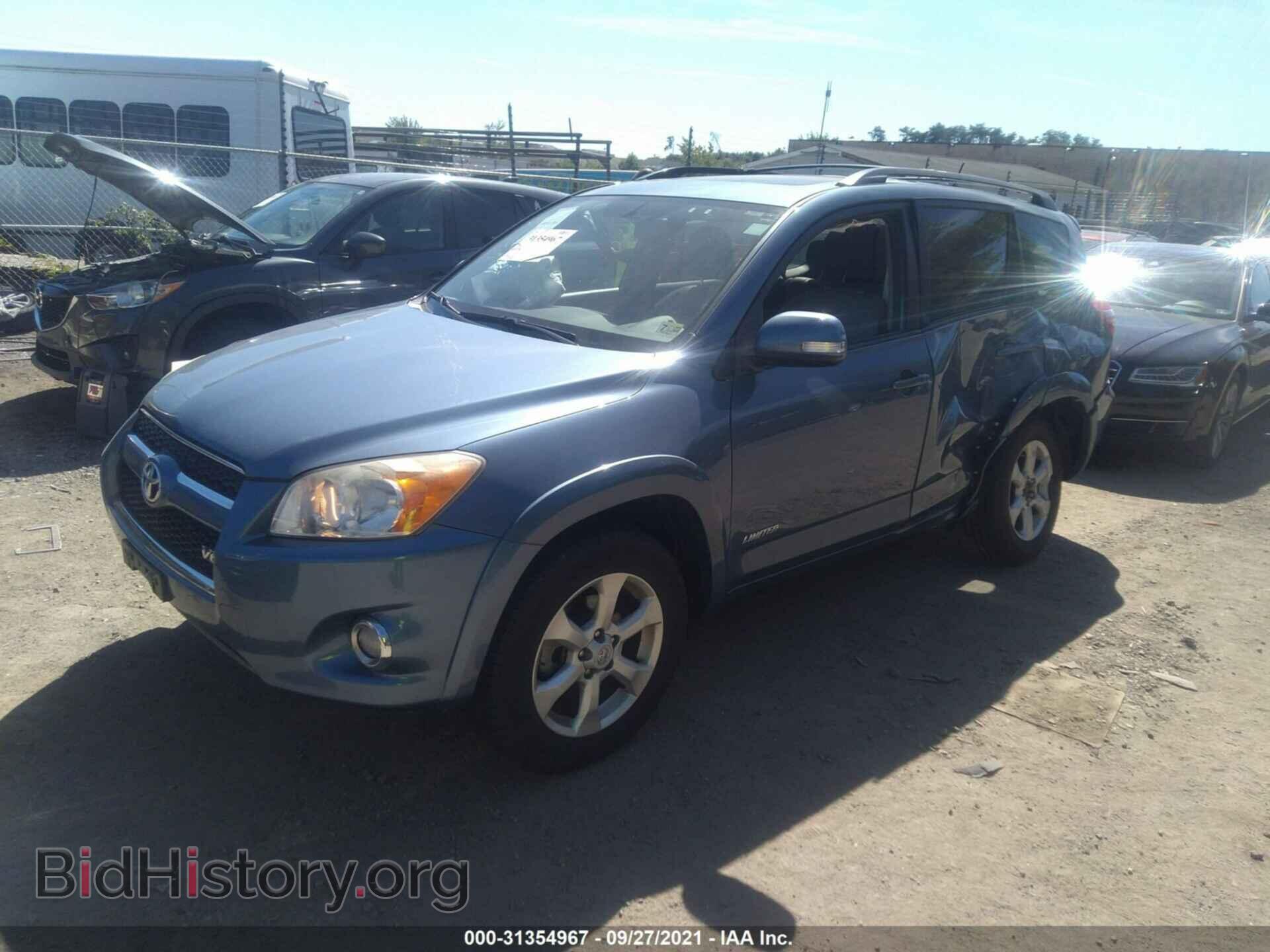2011 TOYOTA RAV4 - VIN: JTMDK4DV8B5104301 - Фото 2