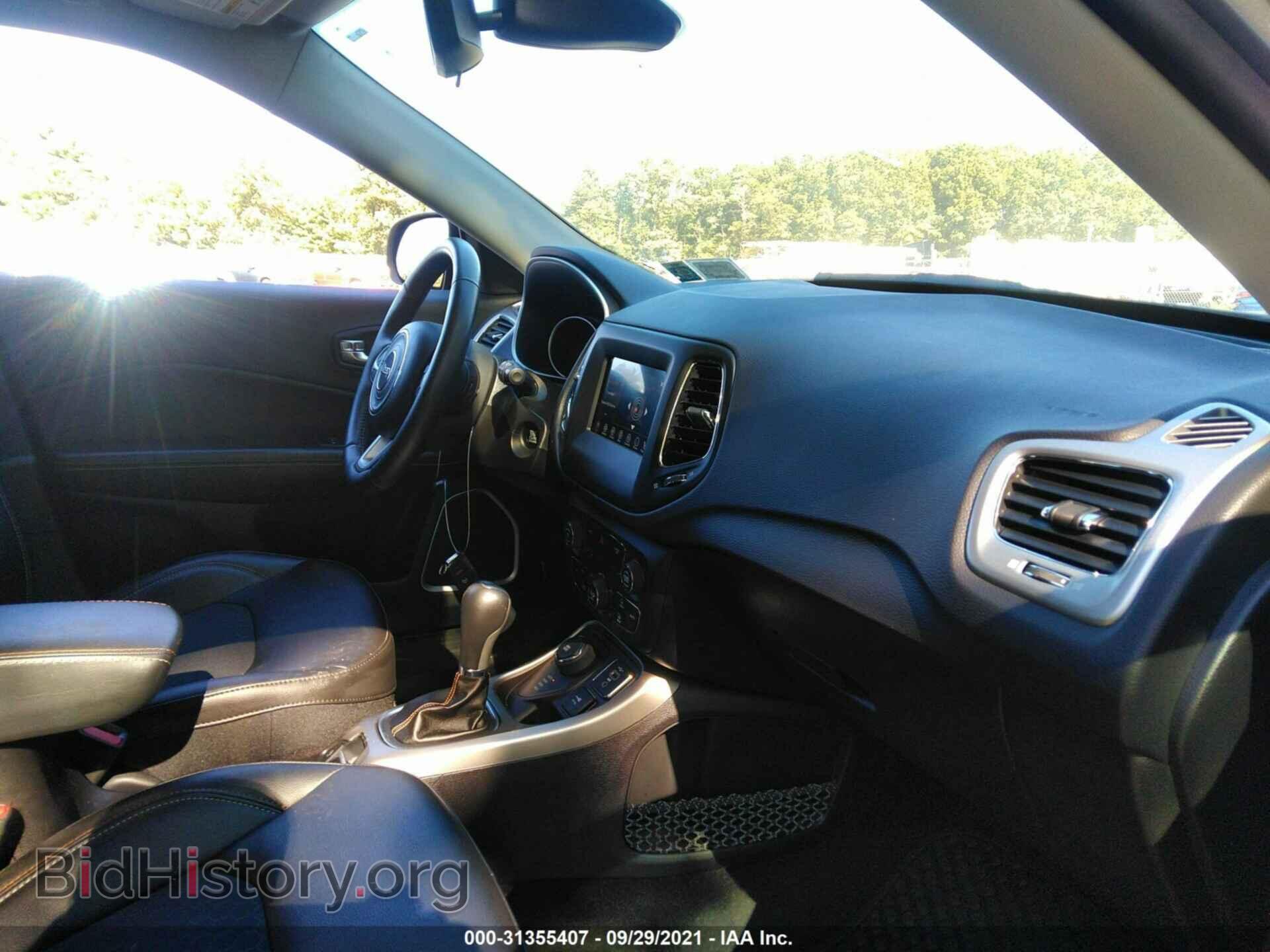 2019 JEEP COMPASS - VIN: 3C4NJDBB9KT735235 - Фото 5