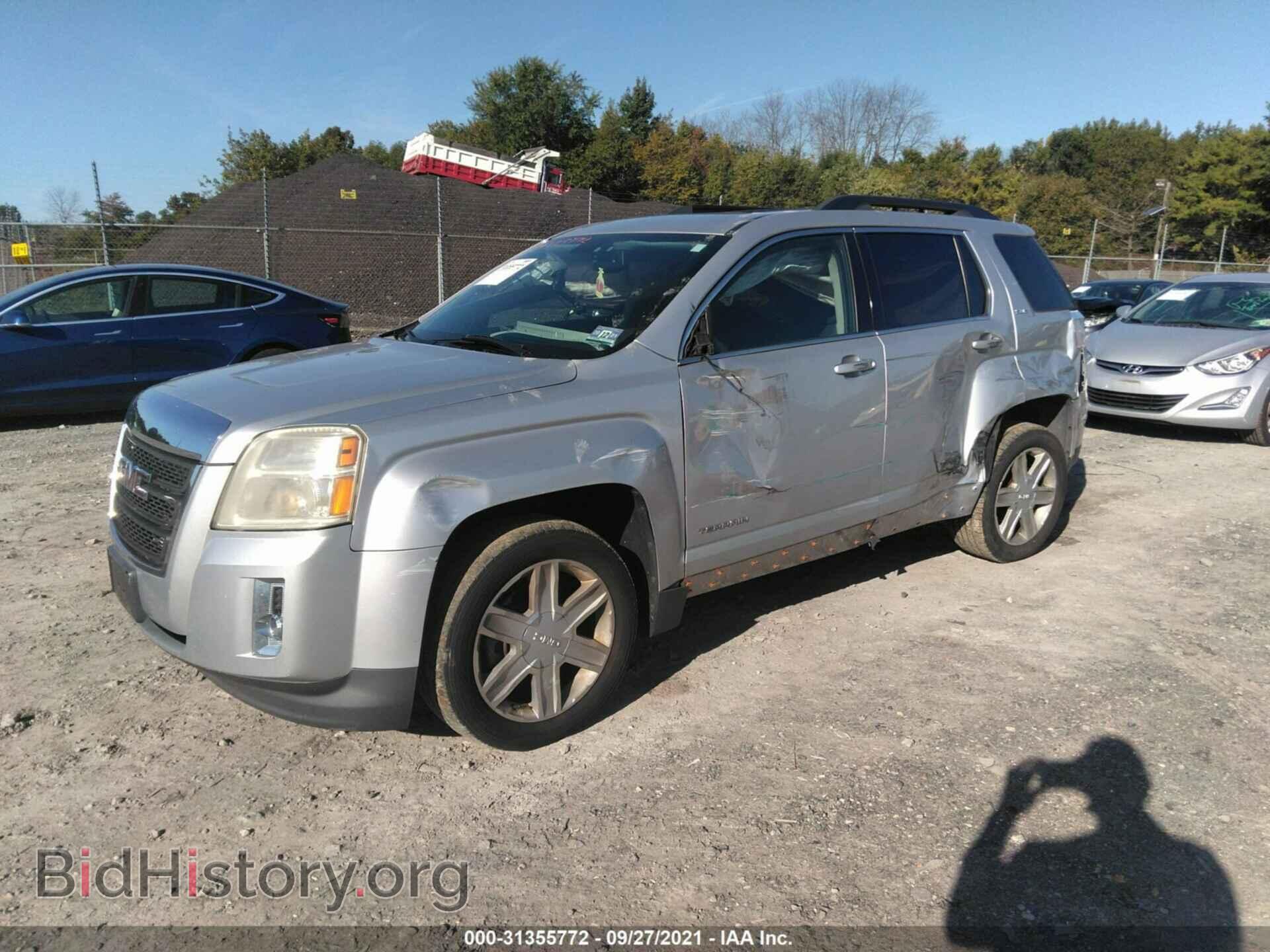2010 GMC TERRAIN - VIN: 2CTFLEEY0A6253748 - Photo 2