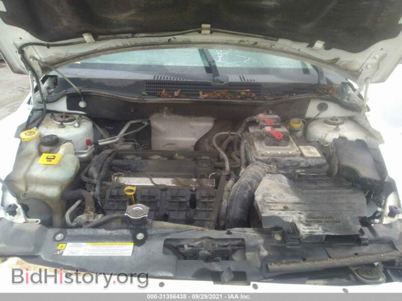 2011 Dodge CALIBER (VIN 1B3CB5HA6BD246937) — photo 10 of 12