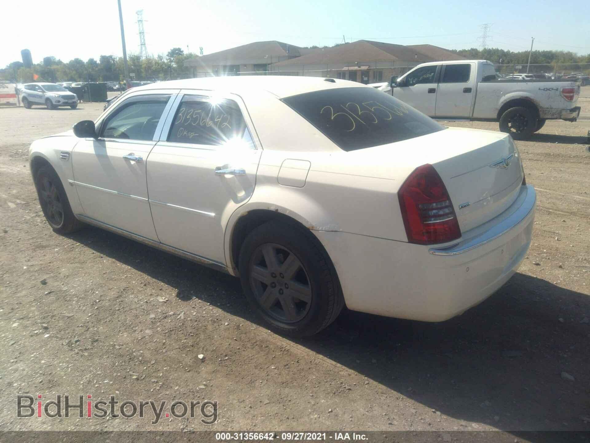 2006 CHRYSLER 300 - VIN: 2C3LK63HX6H277033 - Фото 3