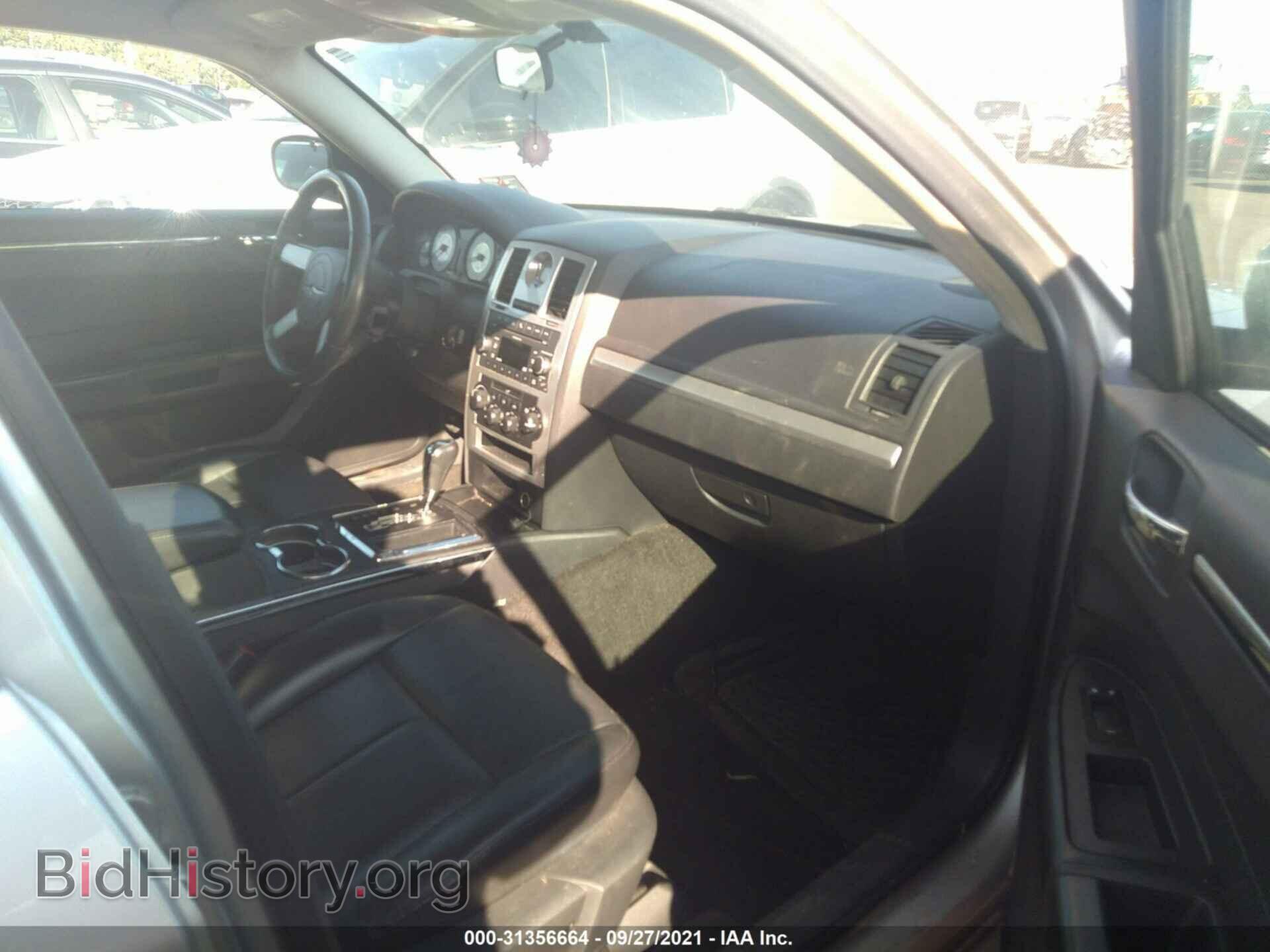 2010 CHRYSLER 300 - VIN: 2C3CA5CV7AH125691 - Фото 5