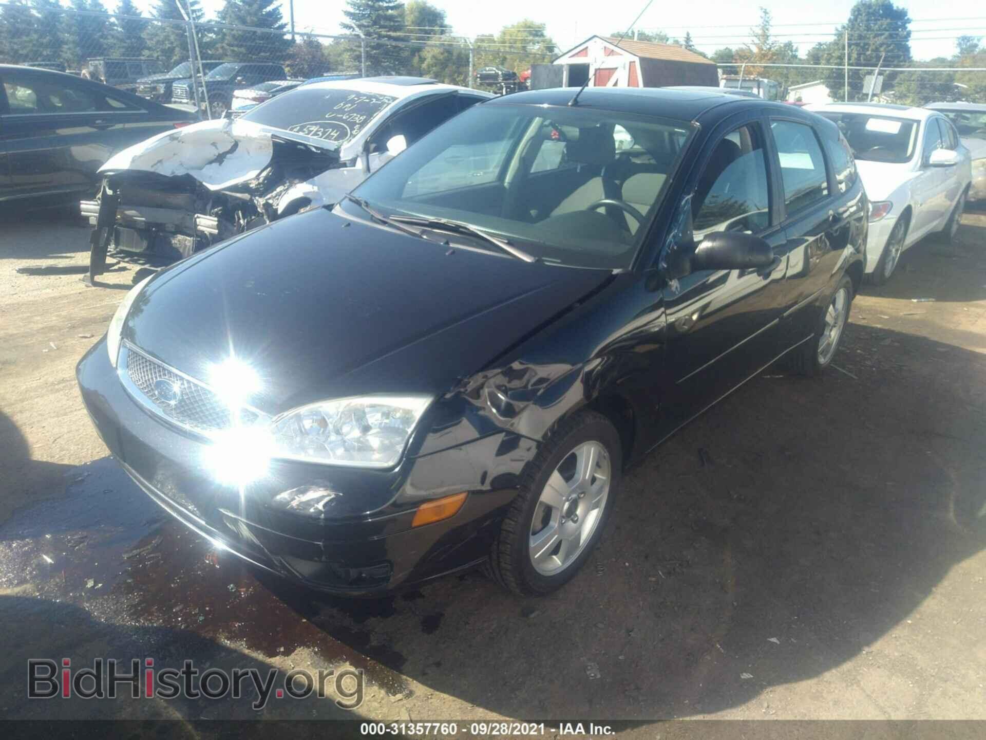 2007 FORD FOCUS - VIN: 1FAHP37N97W208313 - Фото 2