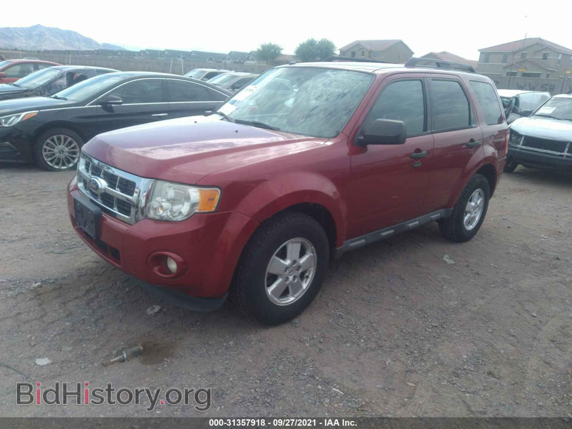 2011 FORD ESCAPE - VIN: 1FMCU0DG0BKC52679 - Photo 2