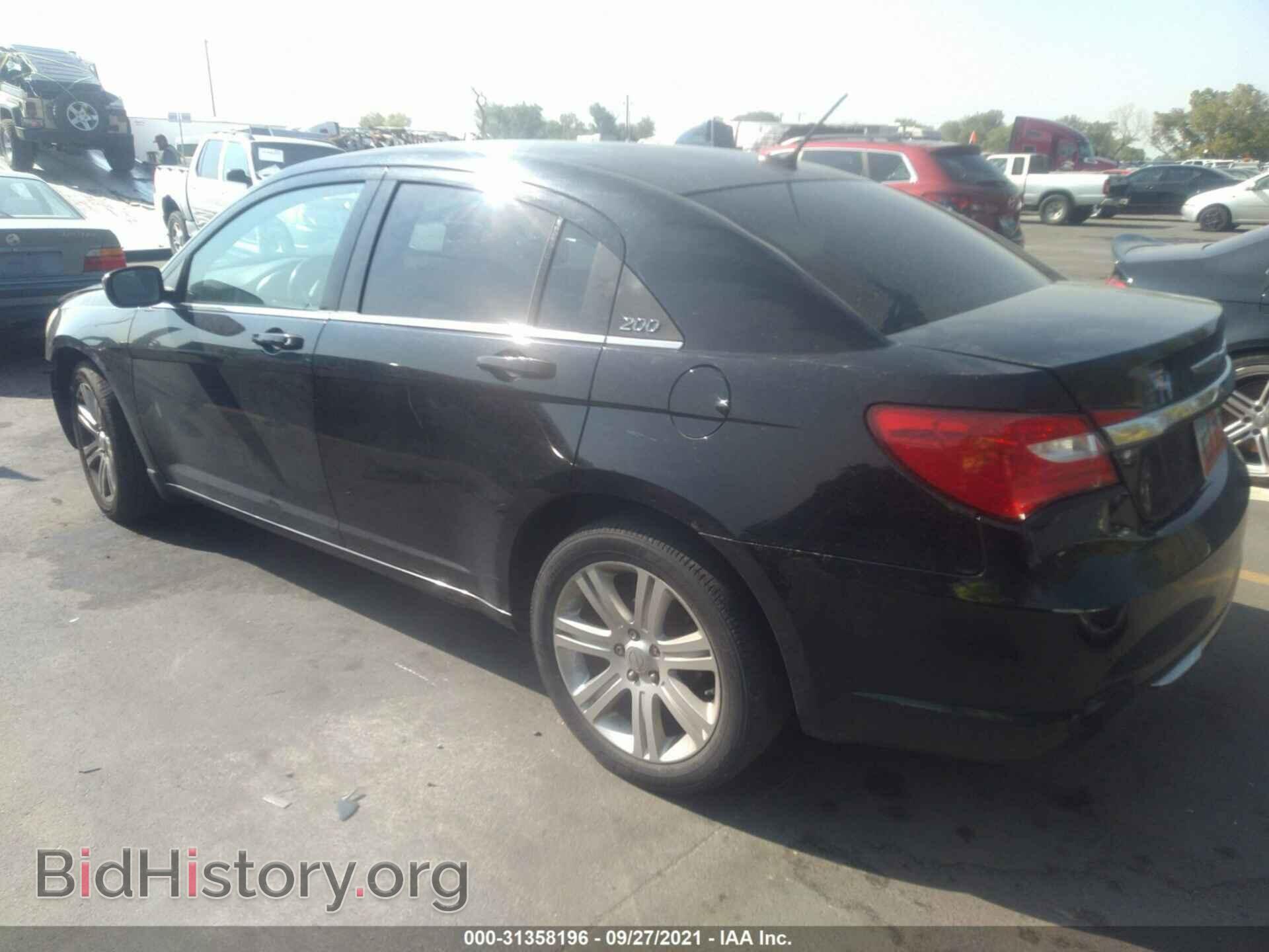 2012 CHRYSLER 200 - VIN: 1C3CCBBBXCN175320 - Фото 3