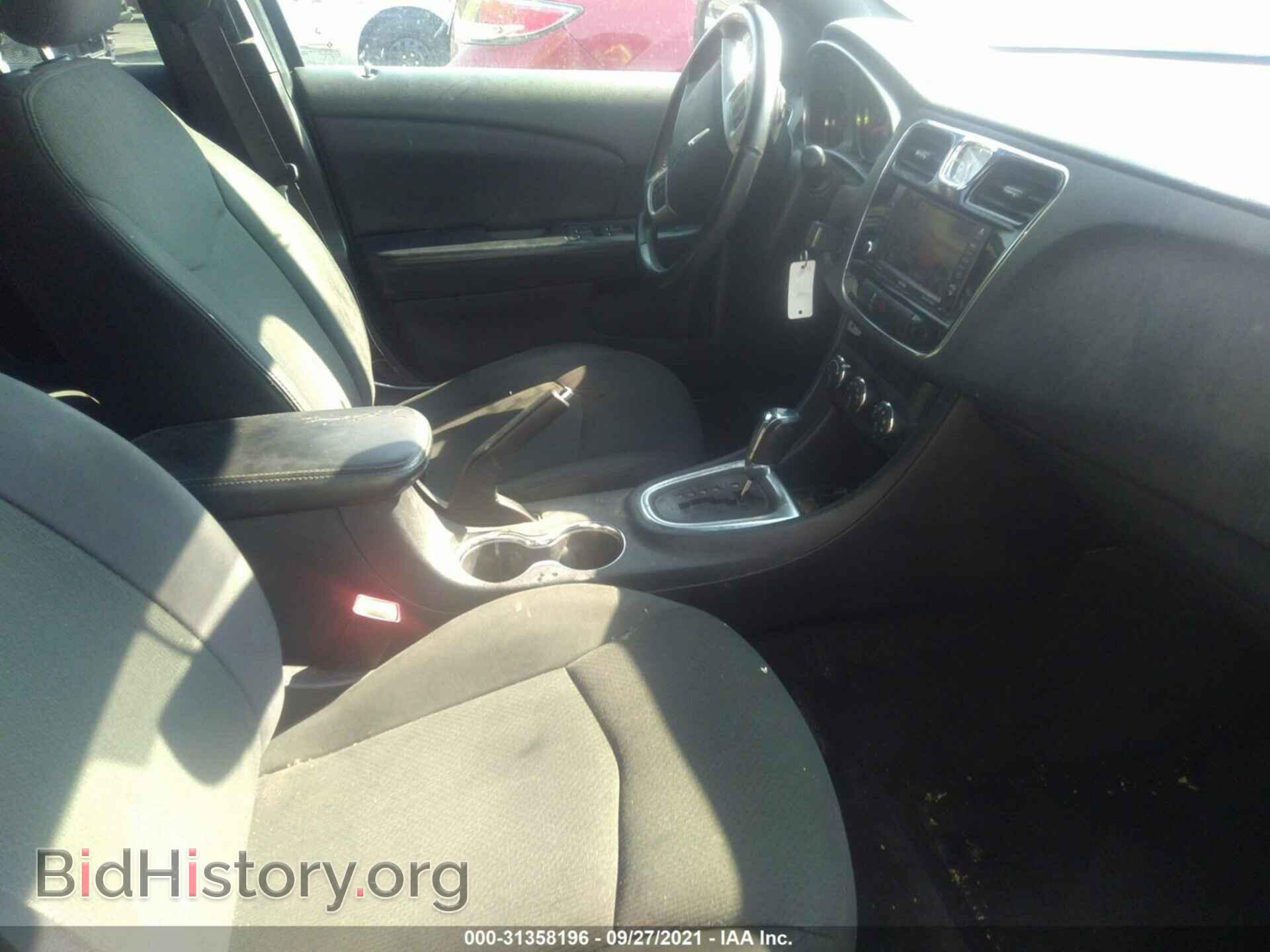 2012 CHRYSLER 200 - VIN: 1C3CCBBBXCN175320 - Фото 5
