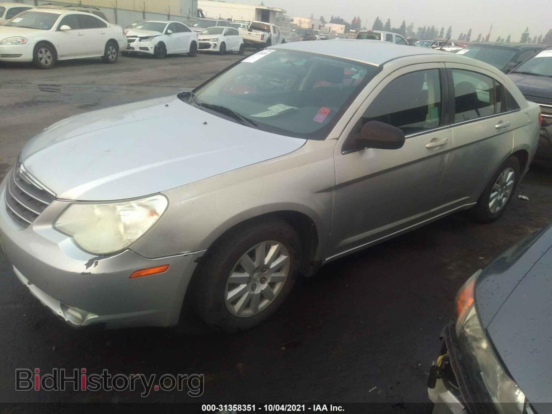 2010 CHRYSLER SEBRING - VIN: 1C3CC4FB1AN170574 - Фото 2