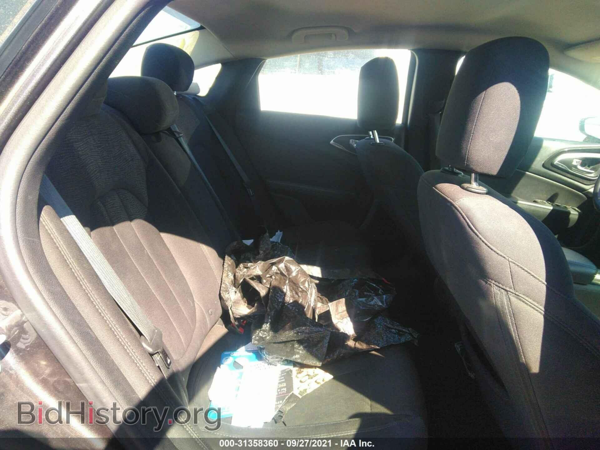 2015 CHRYSLER 200 - VIN: 1C3CCCAB6FN607784 - Фото 8
