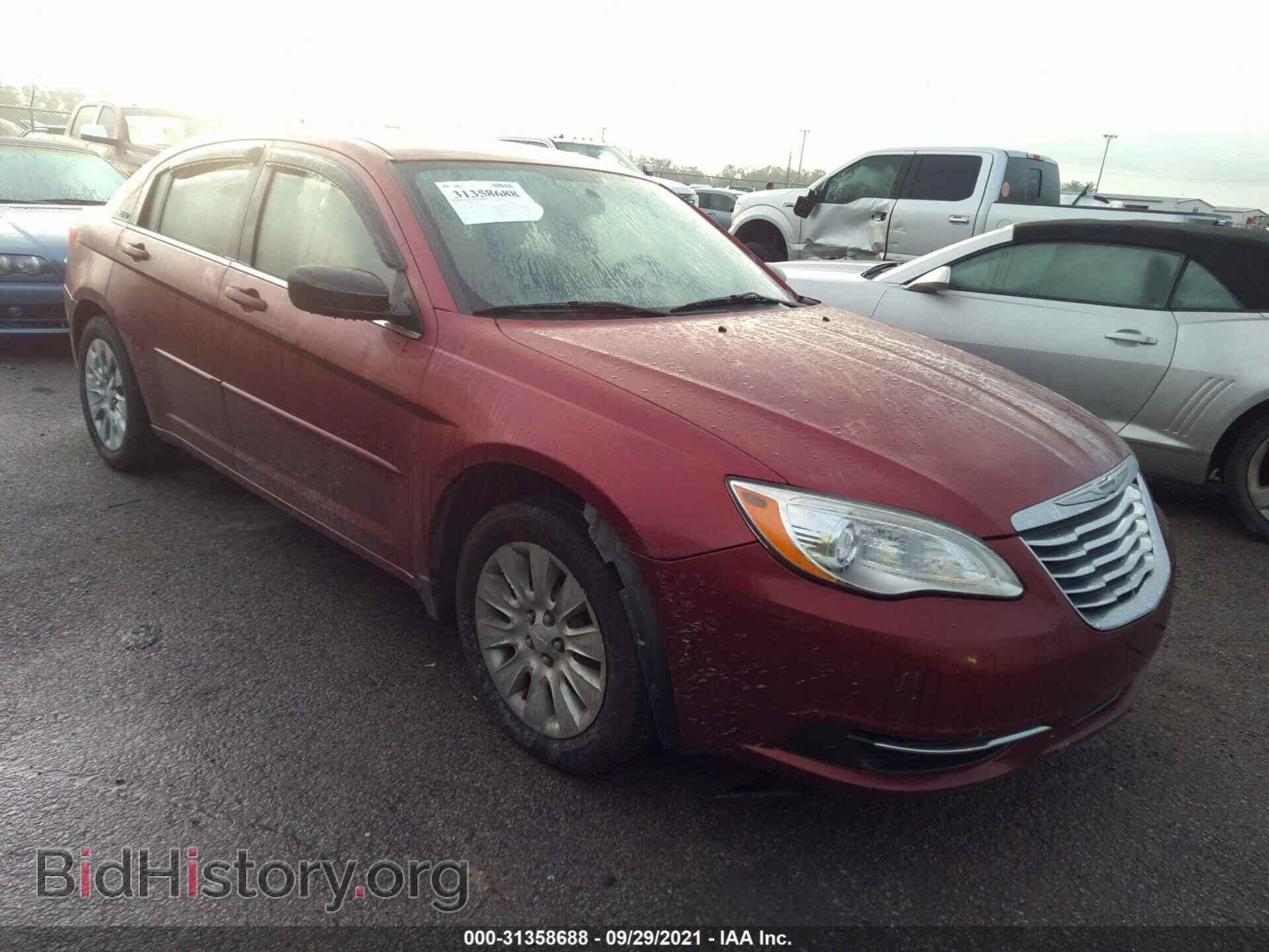 Photo 1C3BC4FB1BN545604 - CHRYSLER 200 2011