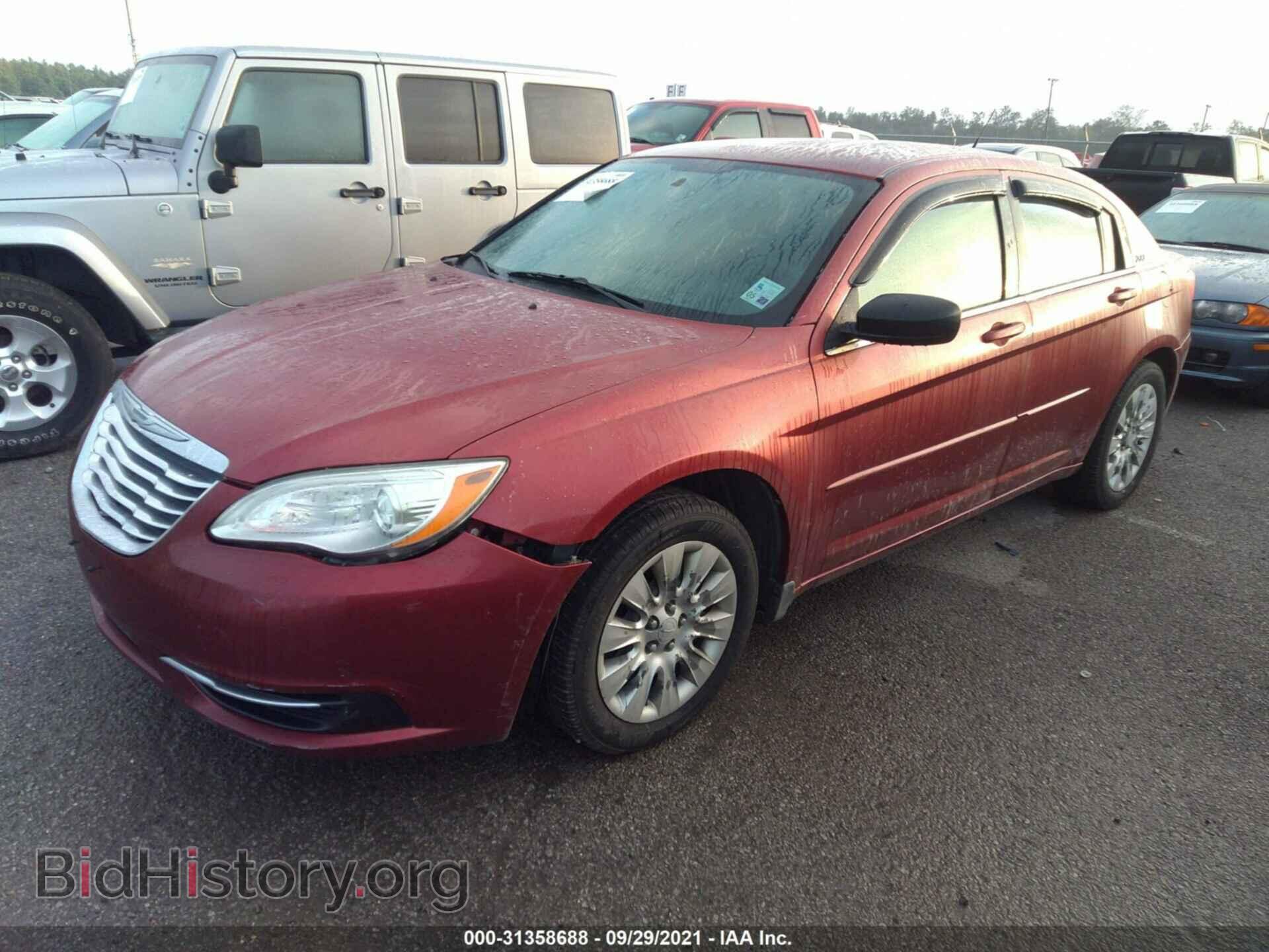 2011 CHRYSLER 200 - VIN: 1C3BC4FB1BN545604 - Photo 2