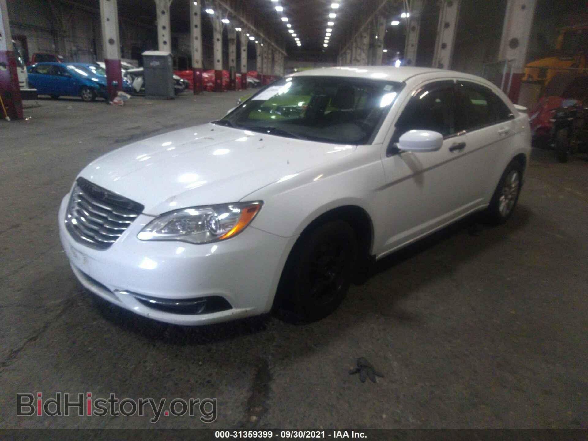 2012 CHRYSLER 200 - VIN: 1C3CCBAB6CN112894 - Фото 2