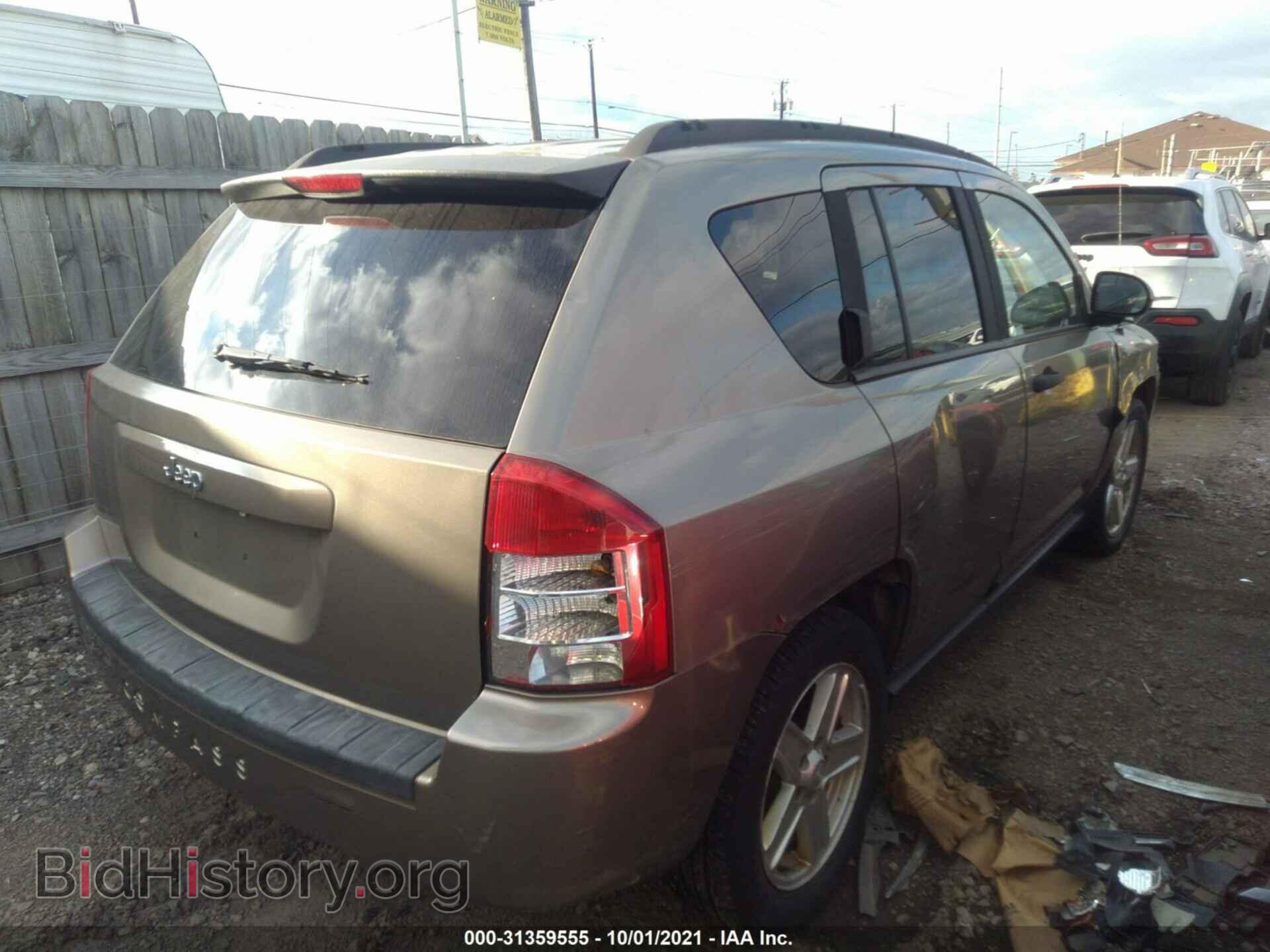 2007 JEEP COMPASS - VIN: 1J8FT47W17D119142 - Фото 4