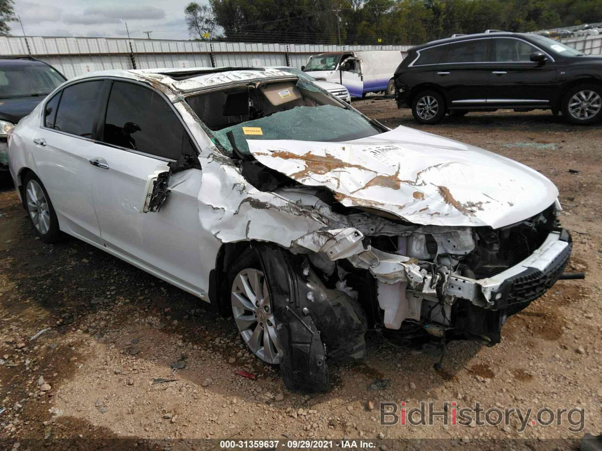 Photo 1HGCR2F84FA146370 - HONDA ACCORD SEDAN 2015