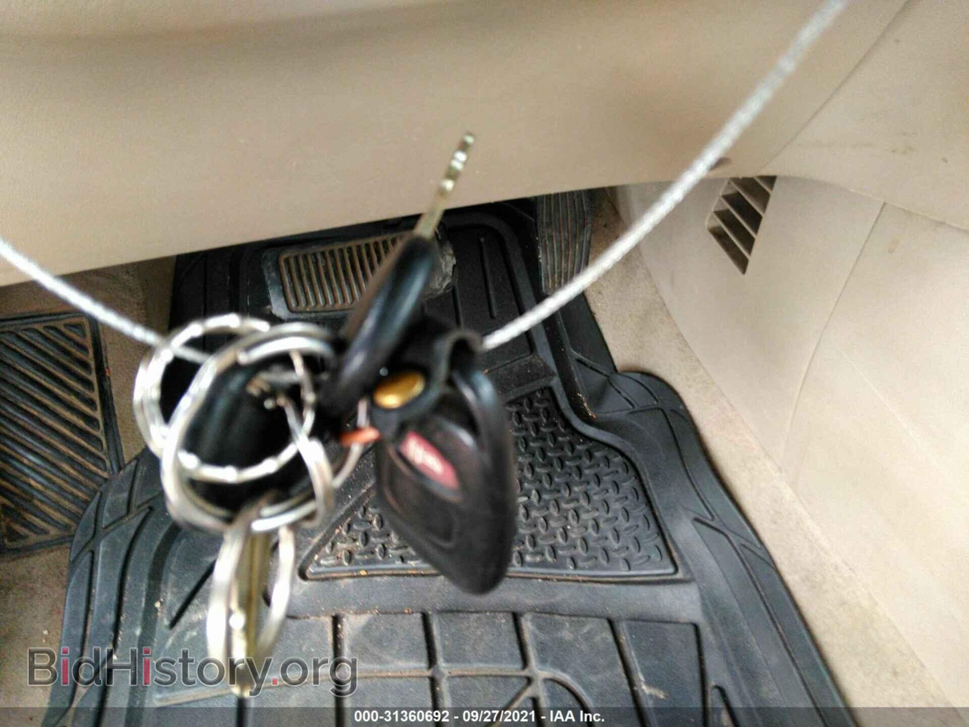 2006 HYUNDAI ACCENT - VIN: KMHCN46C06U038574 - Фото 11