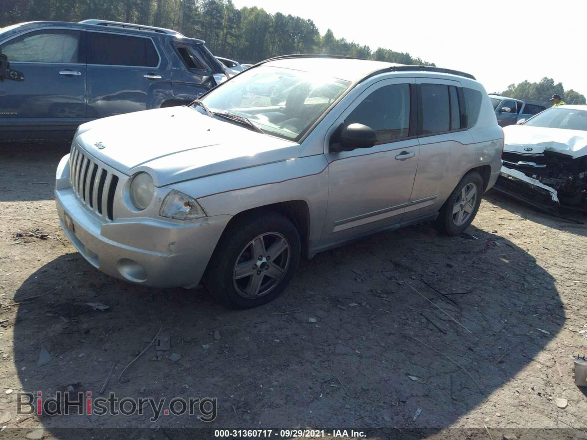 2010 JEEP COMPASS - VIN: 1J4NT4FB3AD578983 - Фото 2