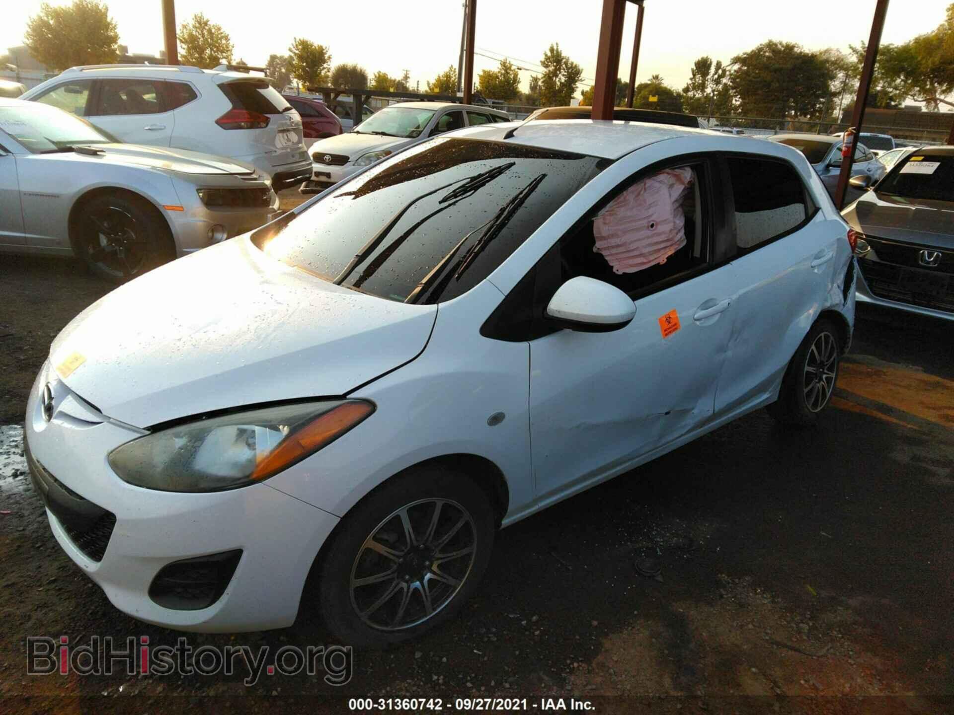 2014 MAZDA MAZDA2 - VIN: JM1DE1KY7E0172402 - Фото 2