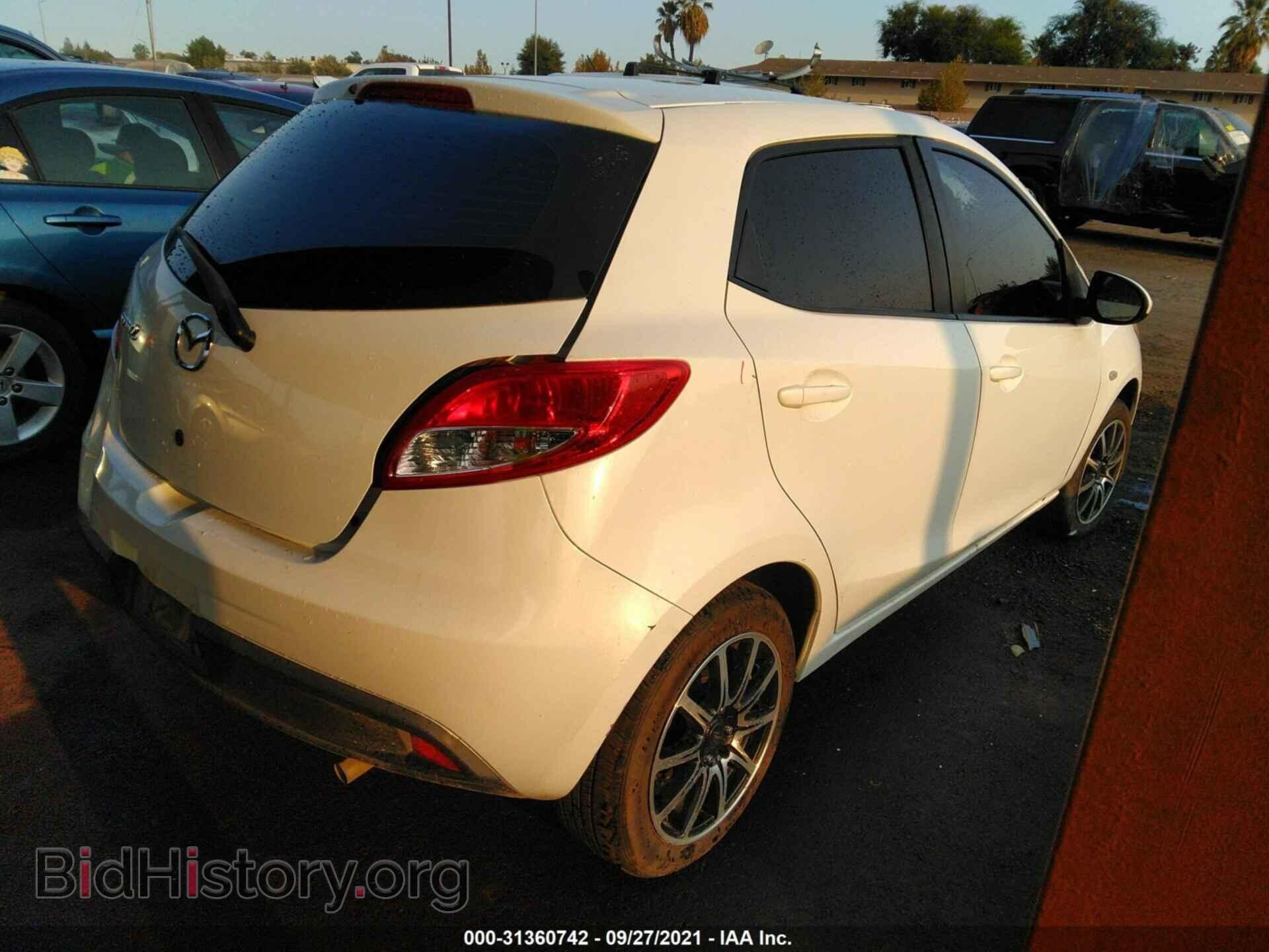 2014 MAZDA MAZDA2 - VIN: JM1DE1KY7E0172402 - Фото 4