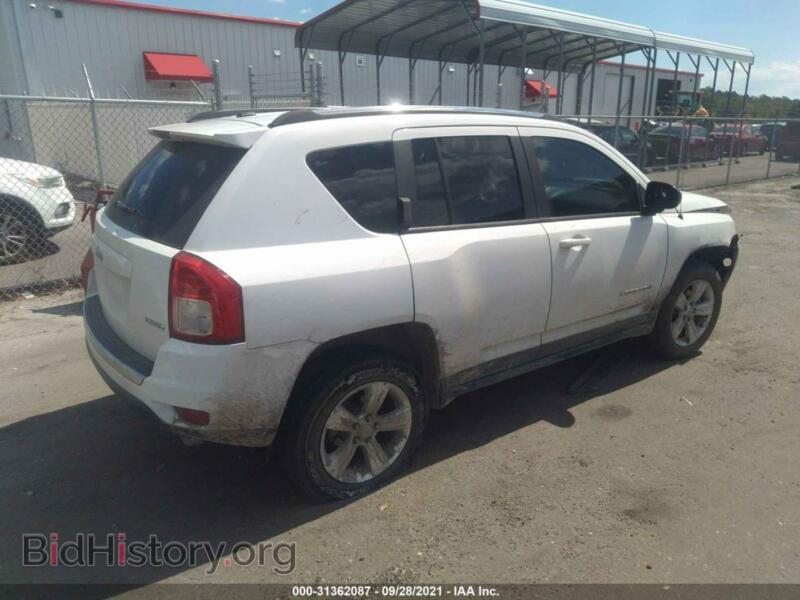 2012 Jeep COMPASS (VIN 1C4NJDCB0CD612607) — фото 4 из 11