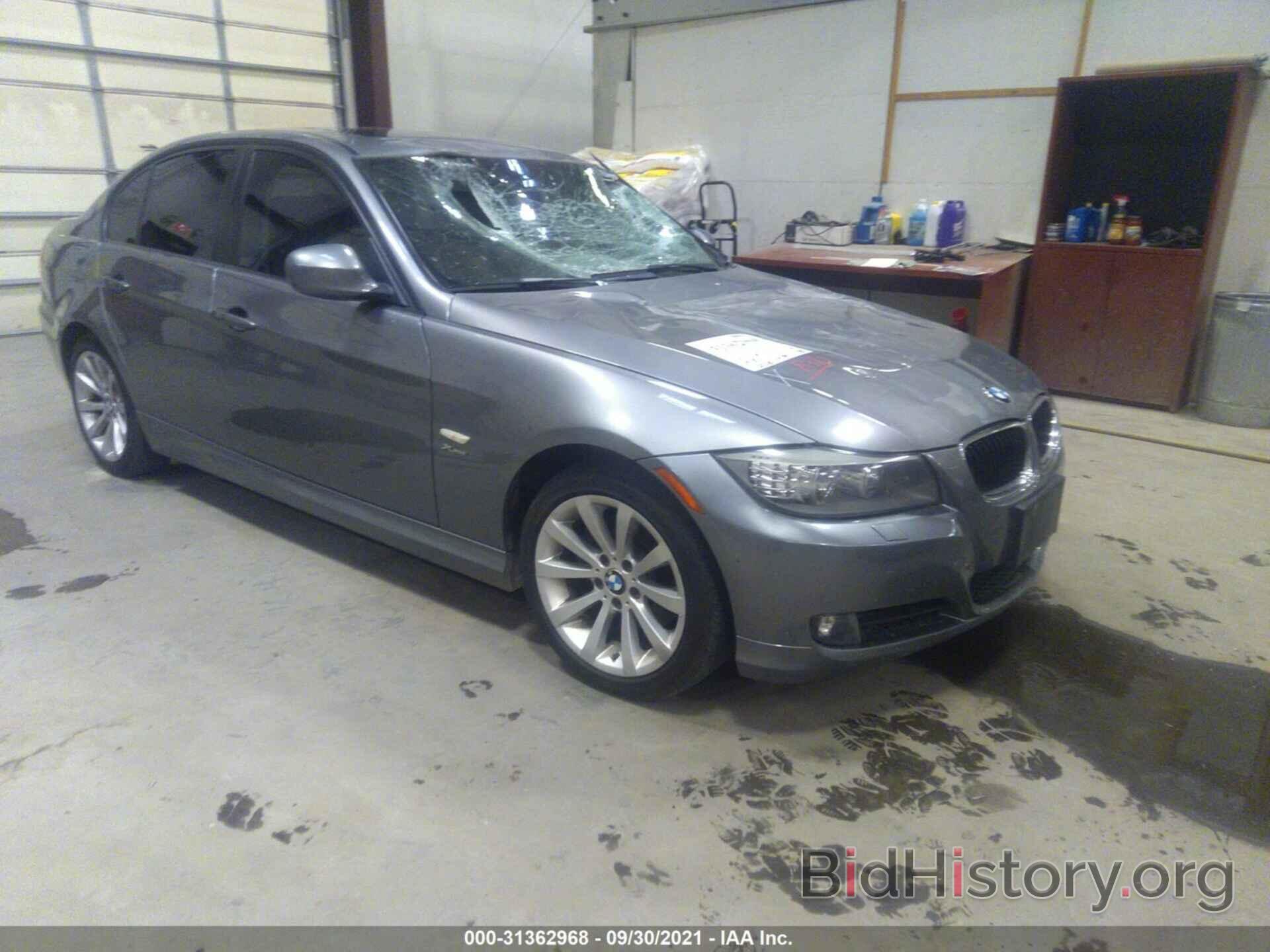 Photo WBAPK7C58BA971864 - BMW 3 SERIES 2011