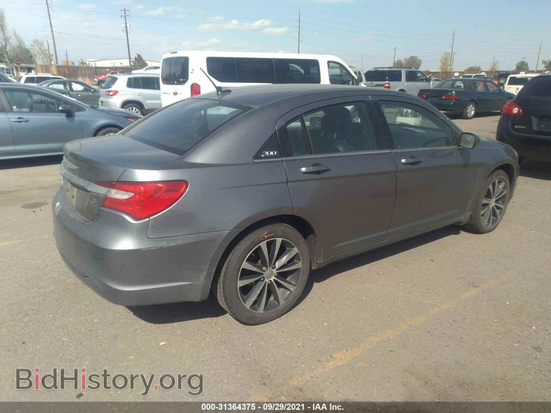 2013 CHRYSLER 200 - VIN: 1C3CCBCG6DN755076 - Фото 4