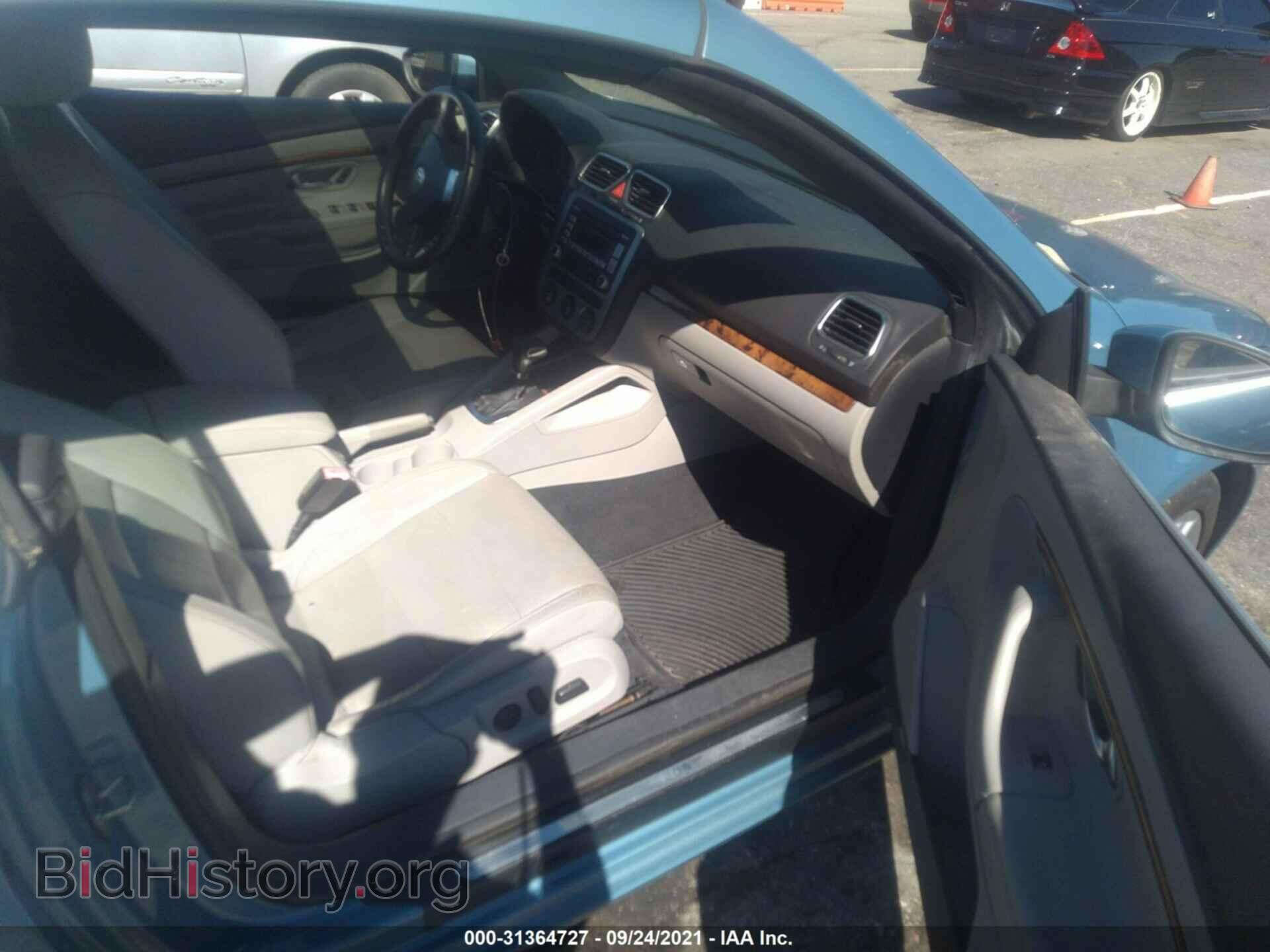 2009 VOLKSWAGEN EOS - VIN: WVWFA71FX9V016385 - Фото 5