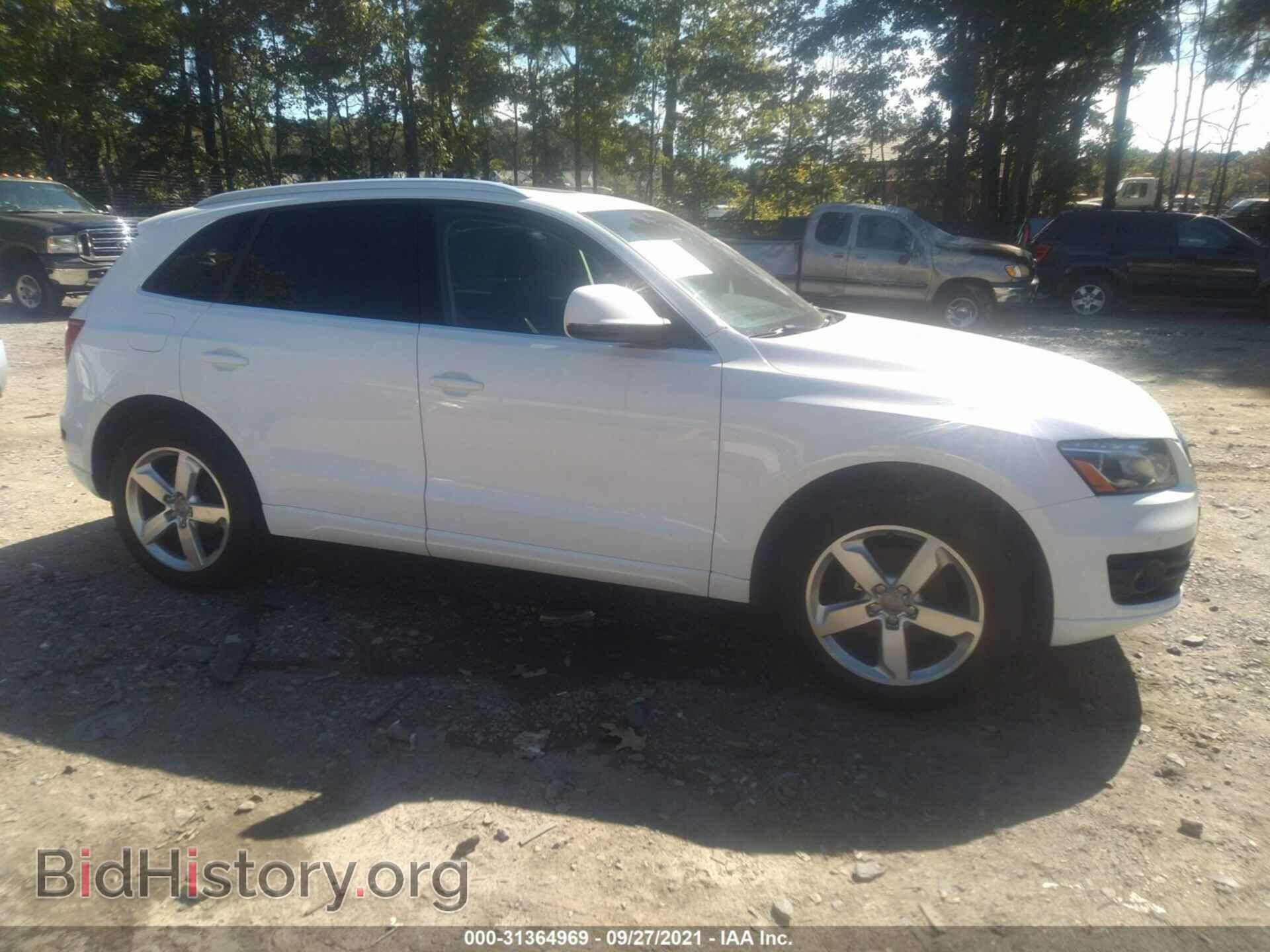 Фотография WA1LFAFPXBA045508 - AUDI Q5 2011