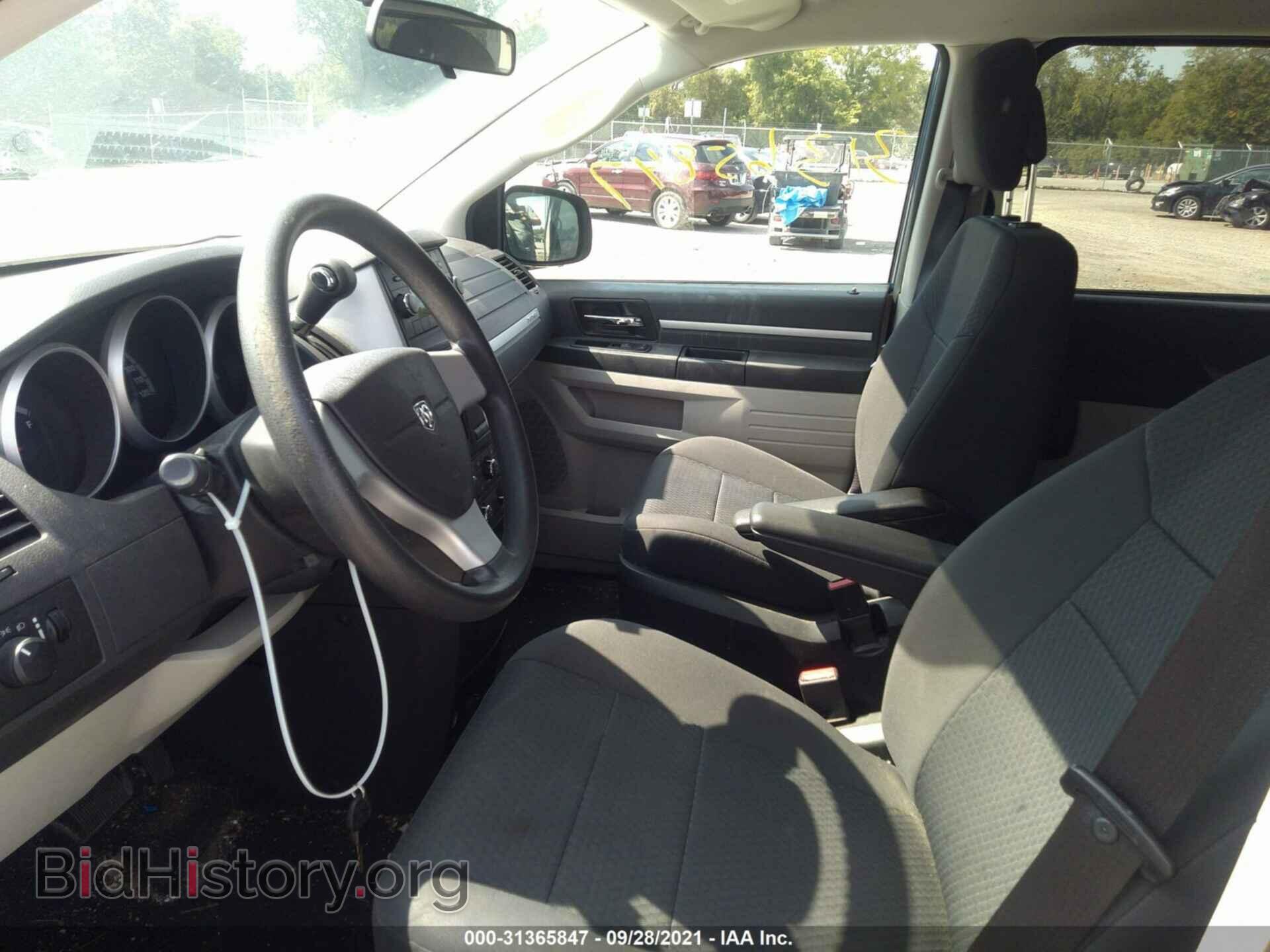 2010 DODGE GRAND CARAVAN - VIN: 2D4RN4DE3AR411635 - Фото 5