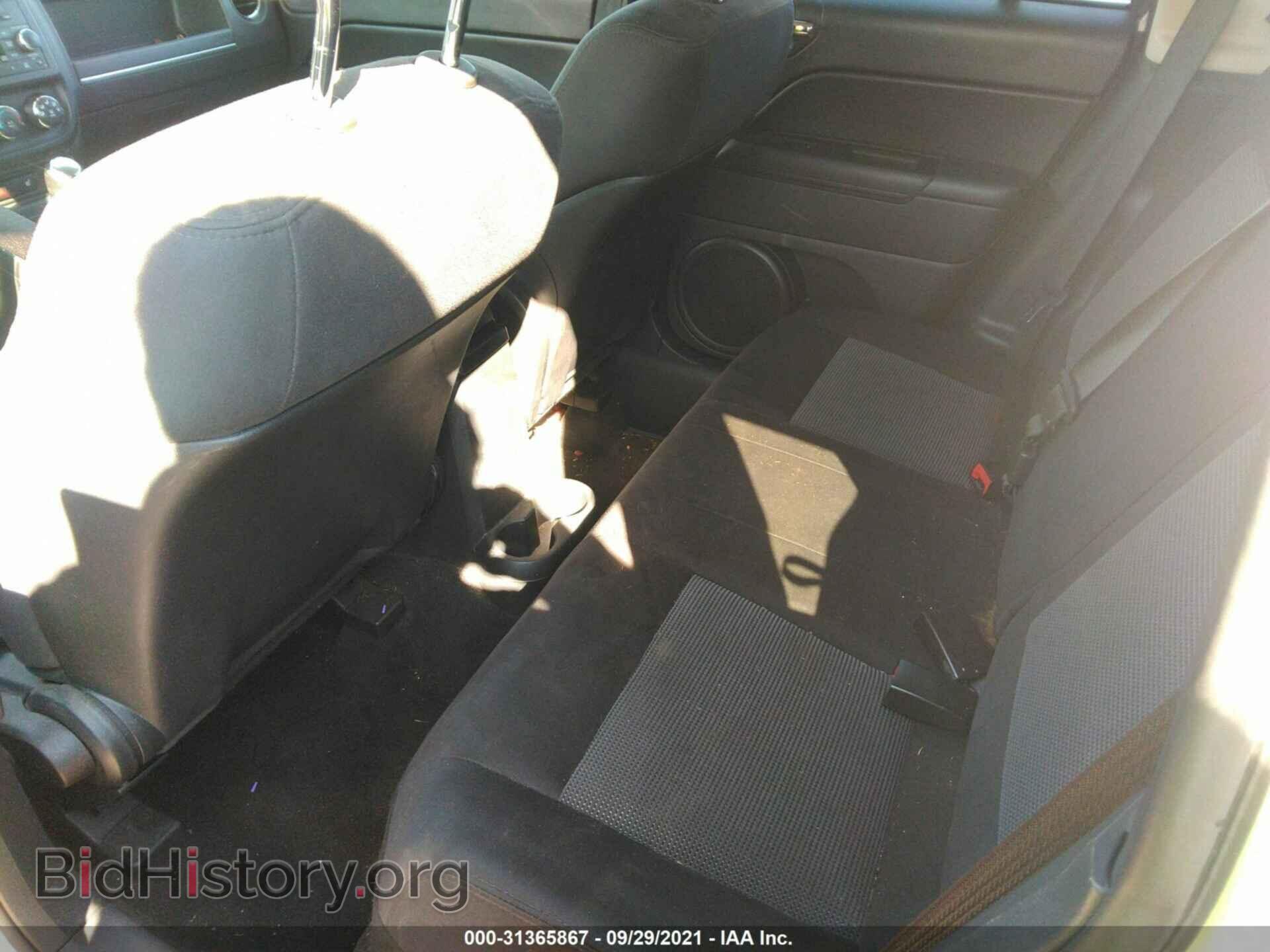 2011 JEEP COMPASS - VIN: 1J4NF1FBXBD258034 - Photo 8