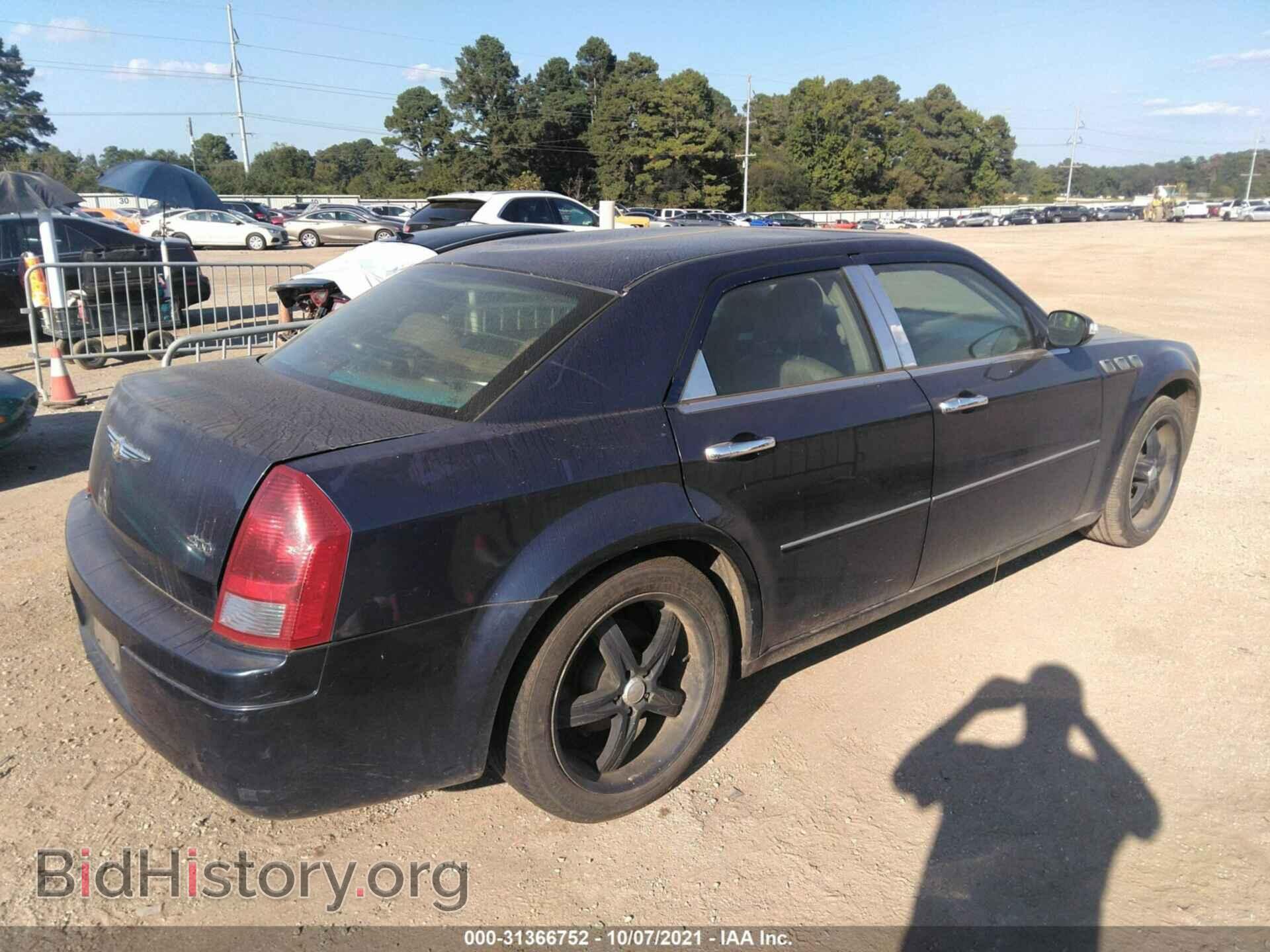 2006 CHRYSLER 300 - VIN: 2C3KA43R26H367272 - Фото 4