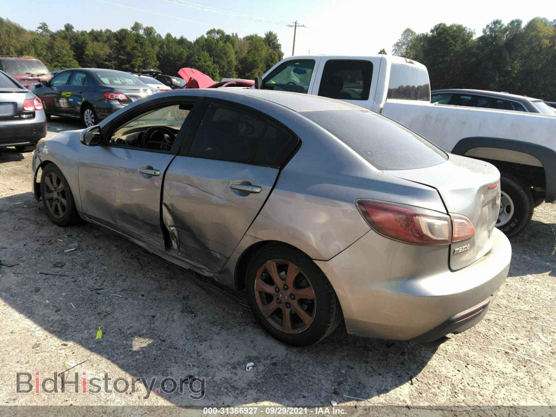 2011 MAZDA MAZDA3 - VIN: JM1BL1VG9B1361087 - Фото 3