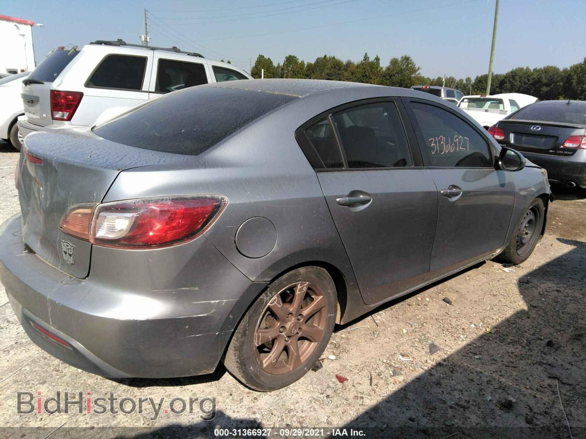 2011 MAZDA MAZDA3 - VIN: JM1BL1VG9B1361087 - Фото 4