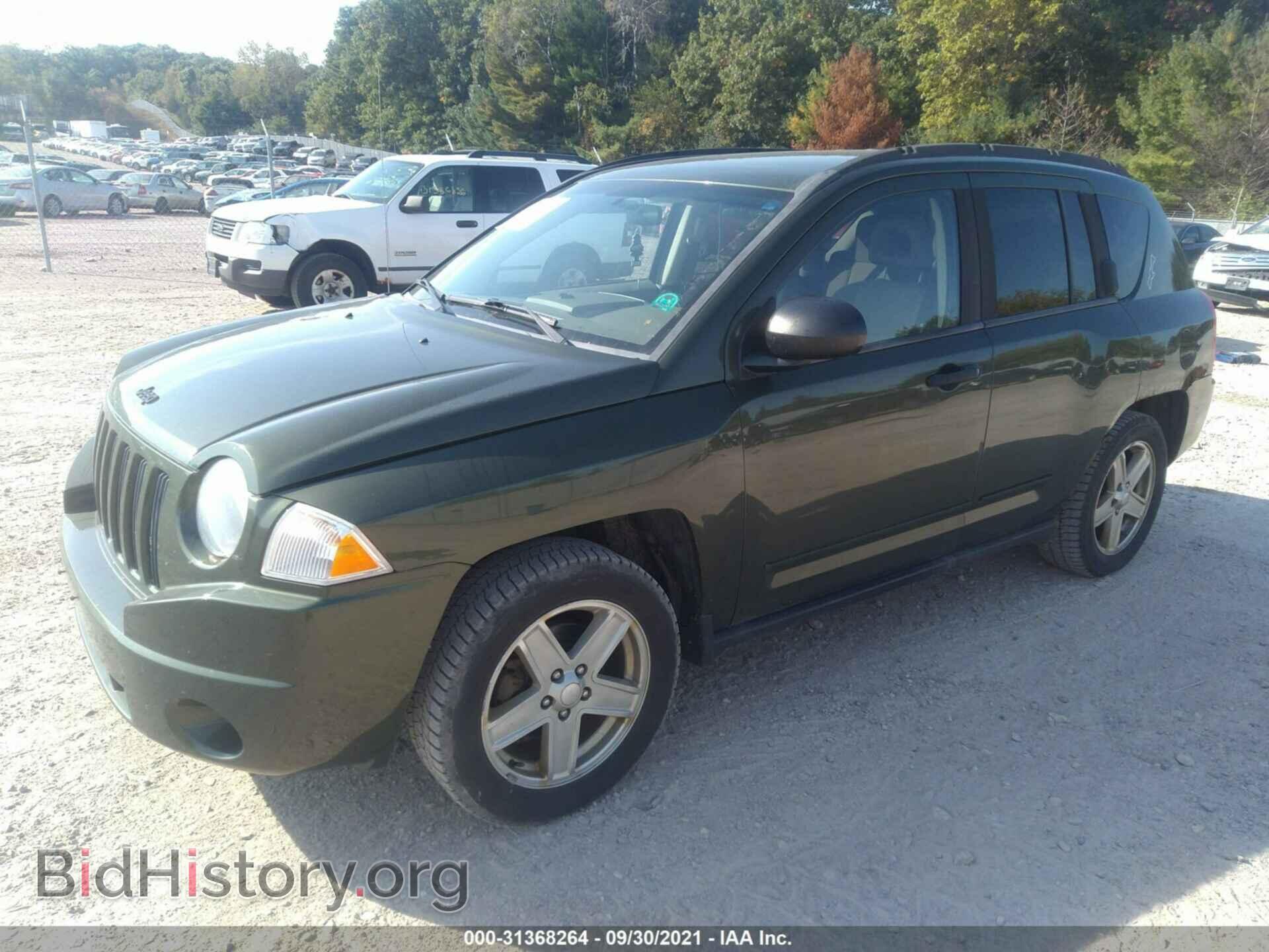 2008 JEEP COMPASS - VIN: 1J8FT47088D573840 - Фото 2