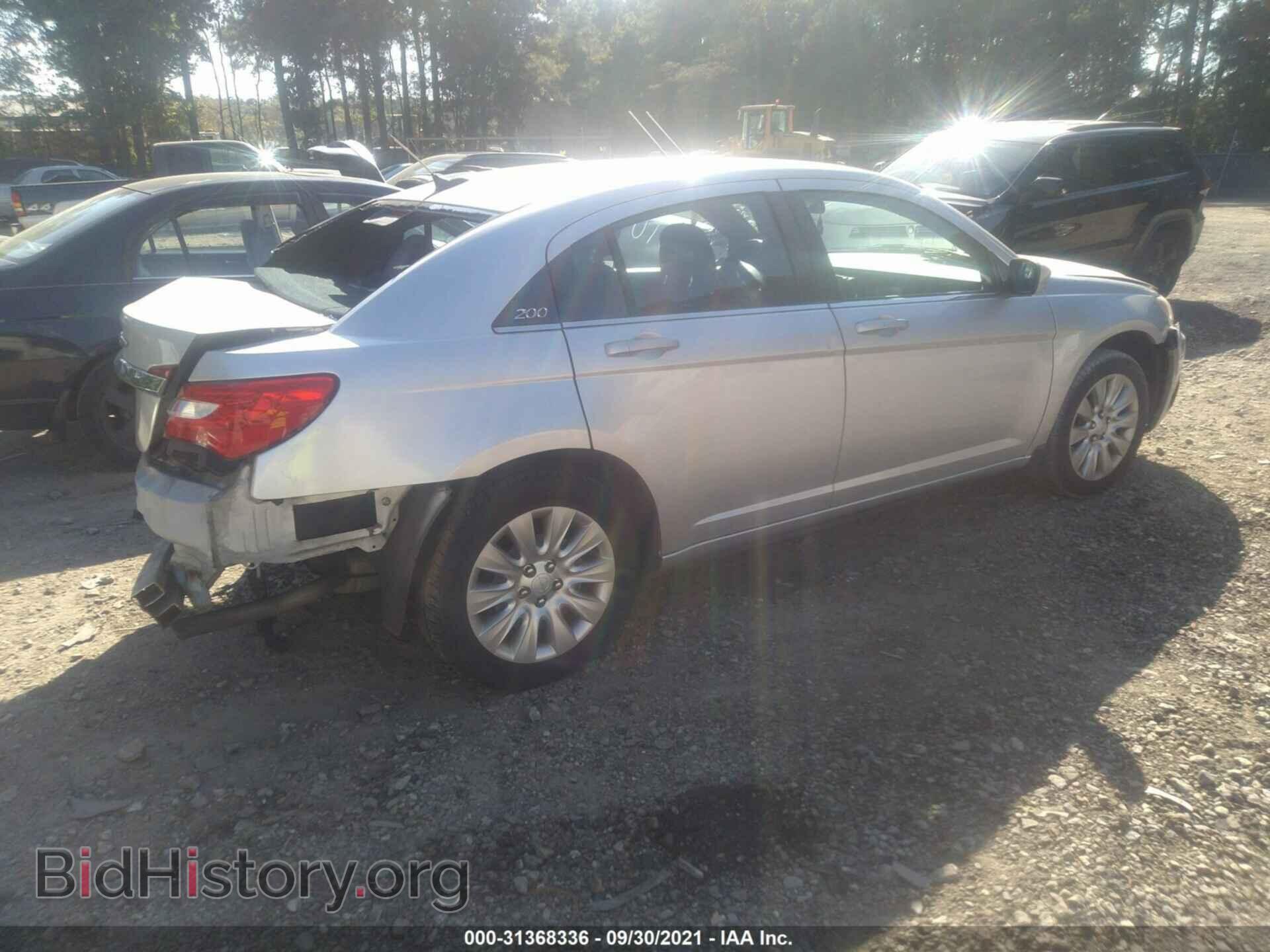 2012 CHRYSLER 200 - VIN: 1C3CCBAB9CN292632 - Photo 4