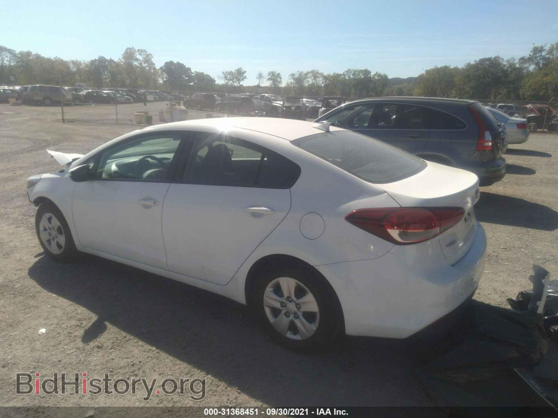 2017 KIA FORTE - VIN: 3KPFK4A72HE027615 - Фото 3