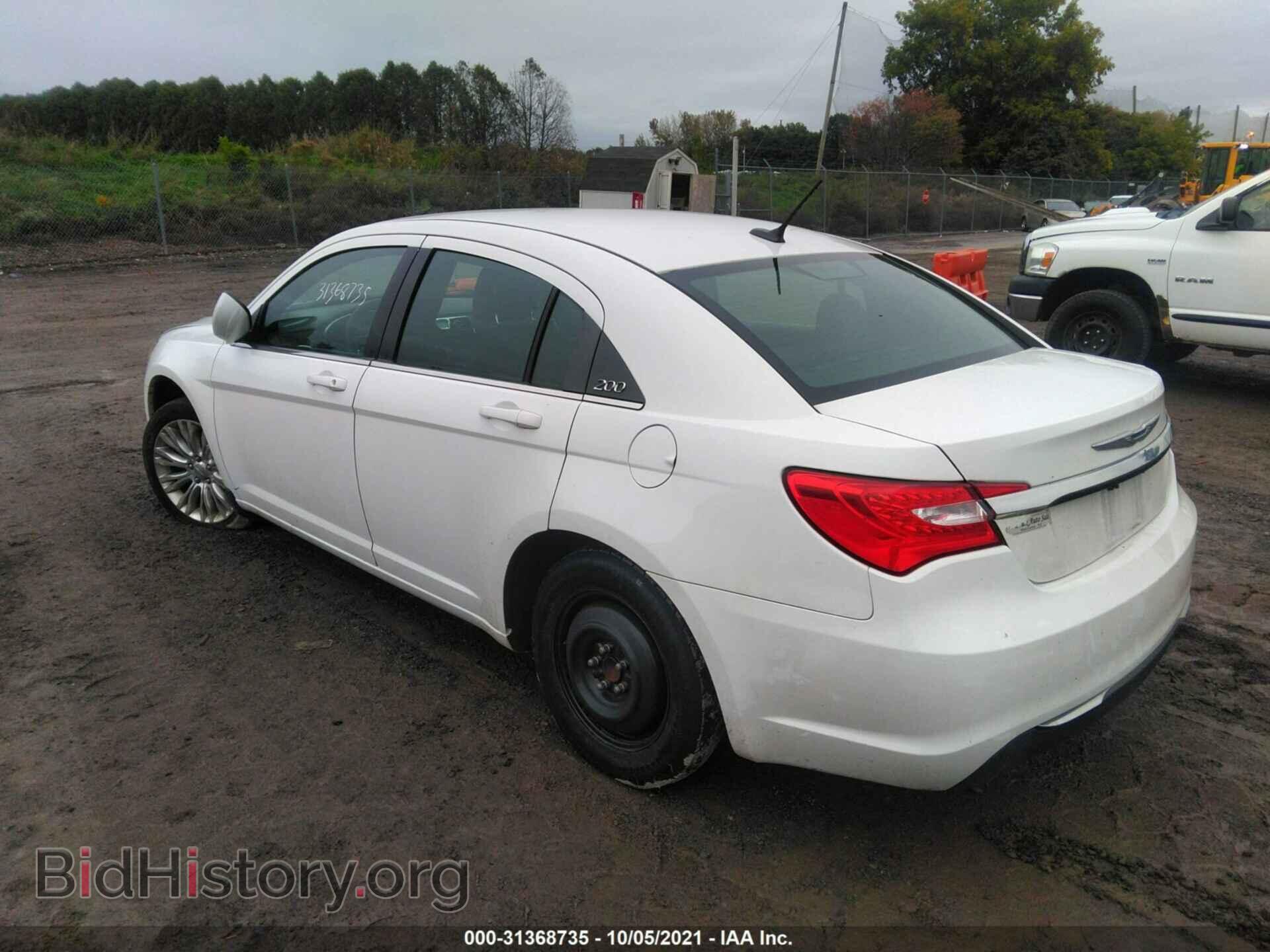 2013 CHRYSLER 200 - VIN: 1C3CCBAB3DN685737 - Фото 3