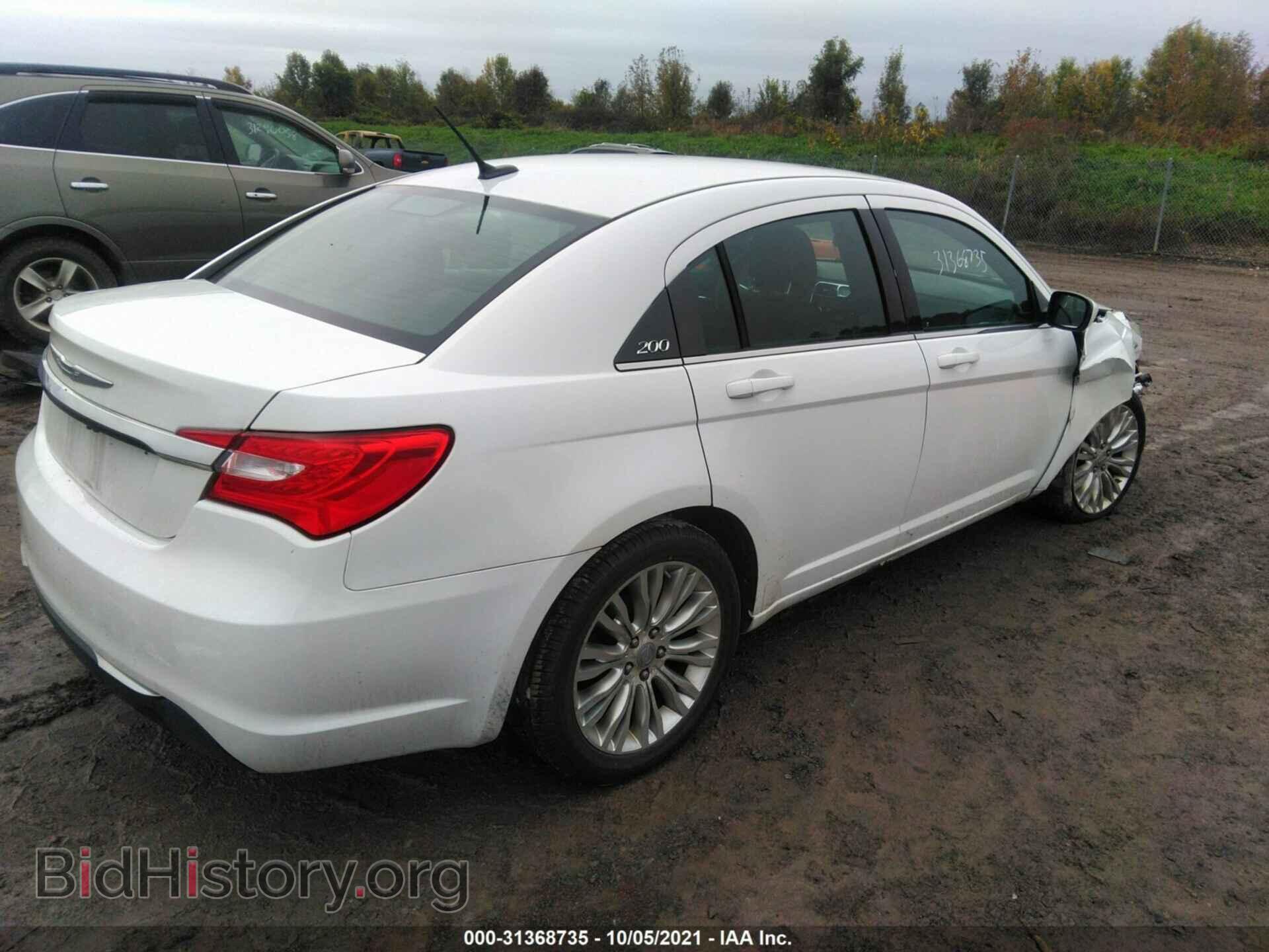 2013 CHRYSLER 200 - VIN: 1C3CCBAB3DN685737 - Фото 4