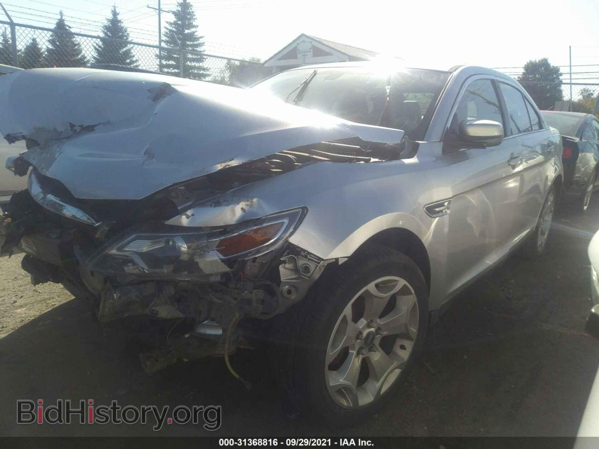 2011 FORD TAURUS - VIN: 1FAHP2EW2BG117926 - Фото 2