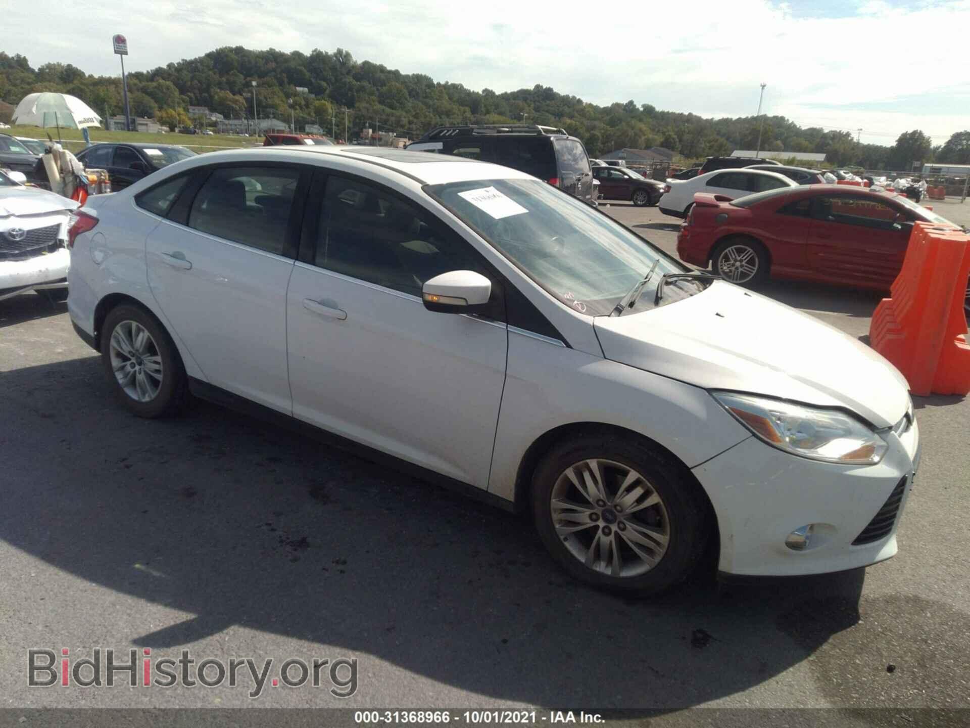 Photo 1FAHP3H26CL393906 - FORD FOCUS 2012