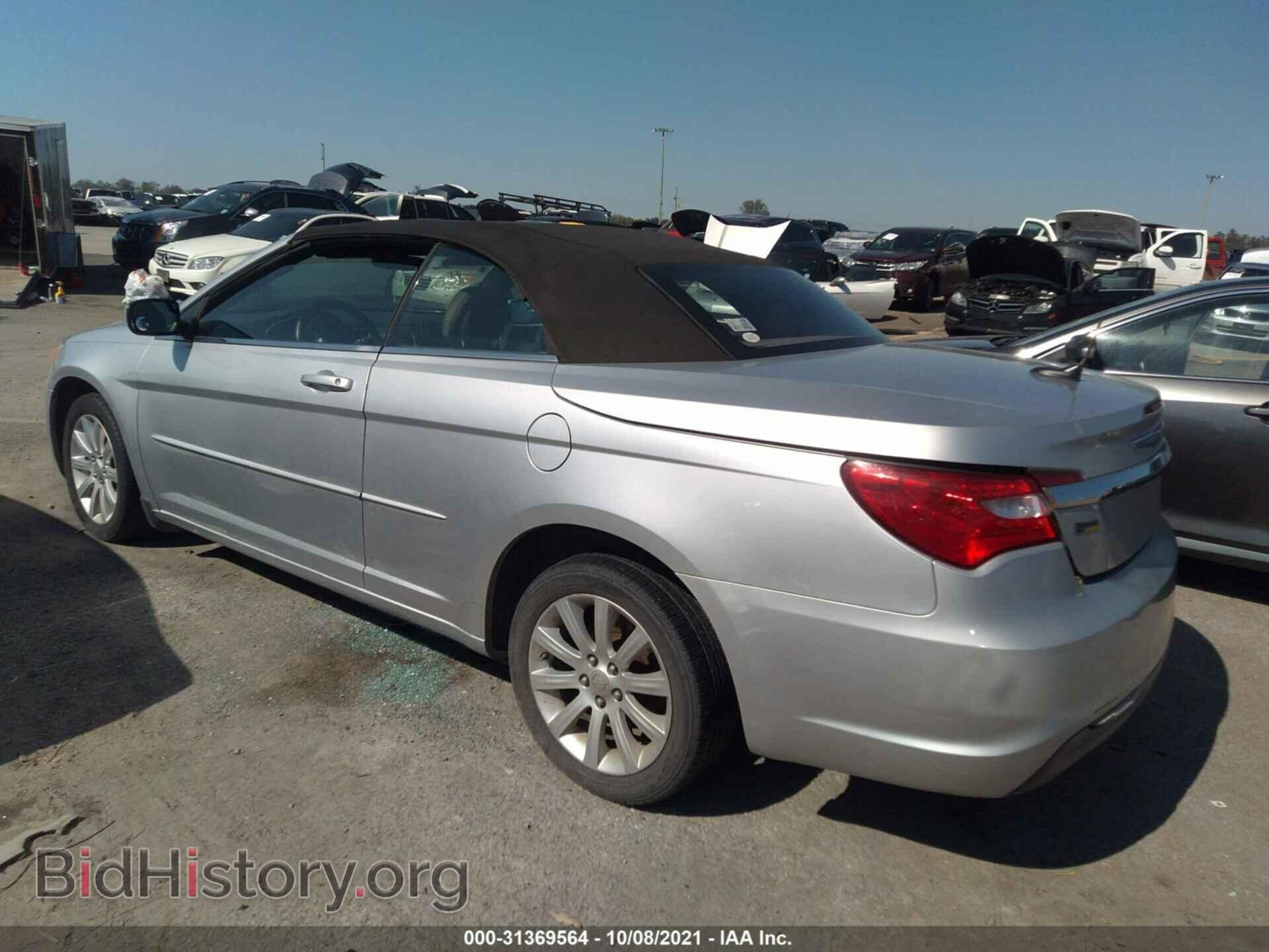 2011 CHRYSLER 200 - VIN: 1C3BC2EG1BN537620 - Фото 3