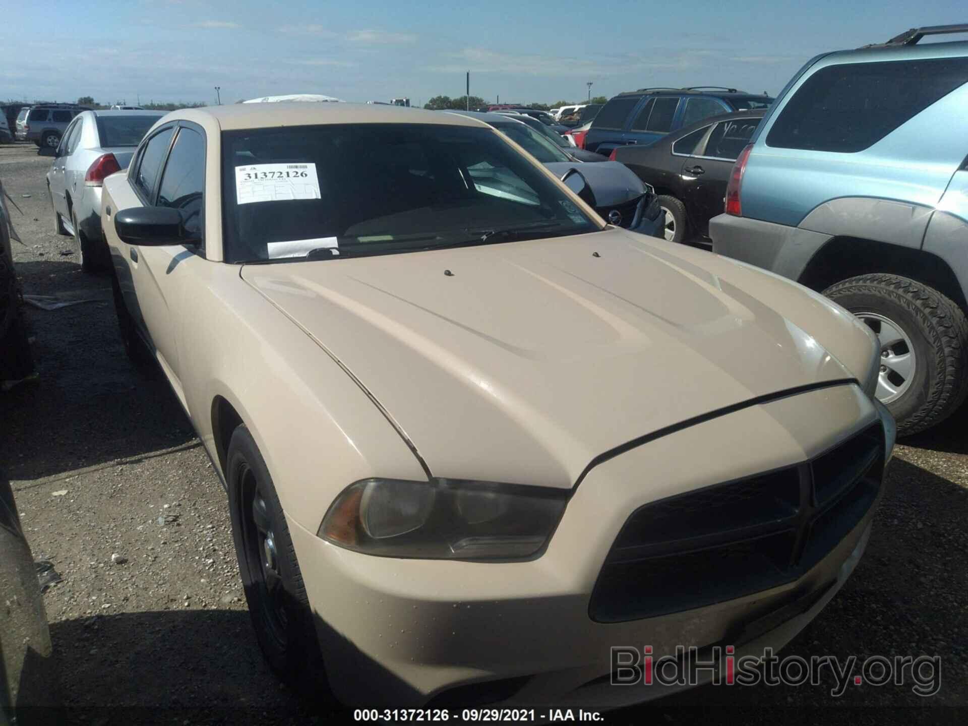 Photo 2C3CDXAT3DH608040 - DODGE CHARGER 2013