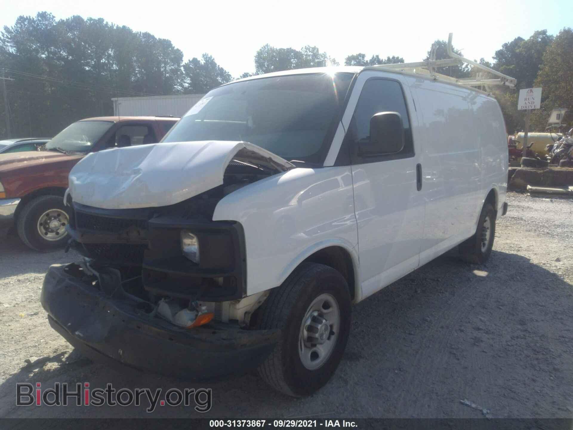 2014 CHEVROLET EXPRESS CARGO VAN - VIN: 1GCWGFBG9E1178302 - Photo 2