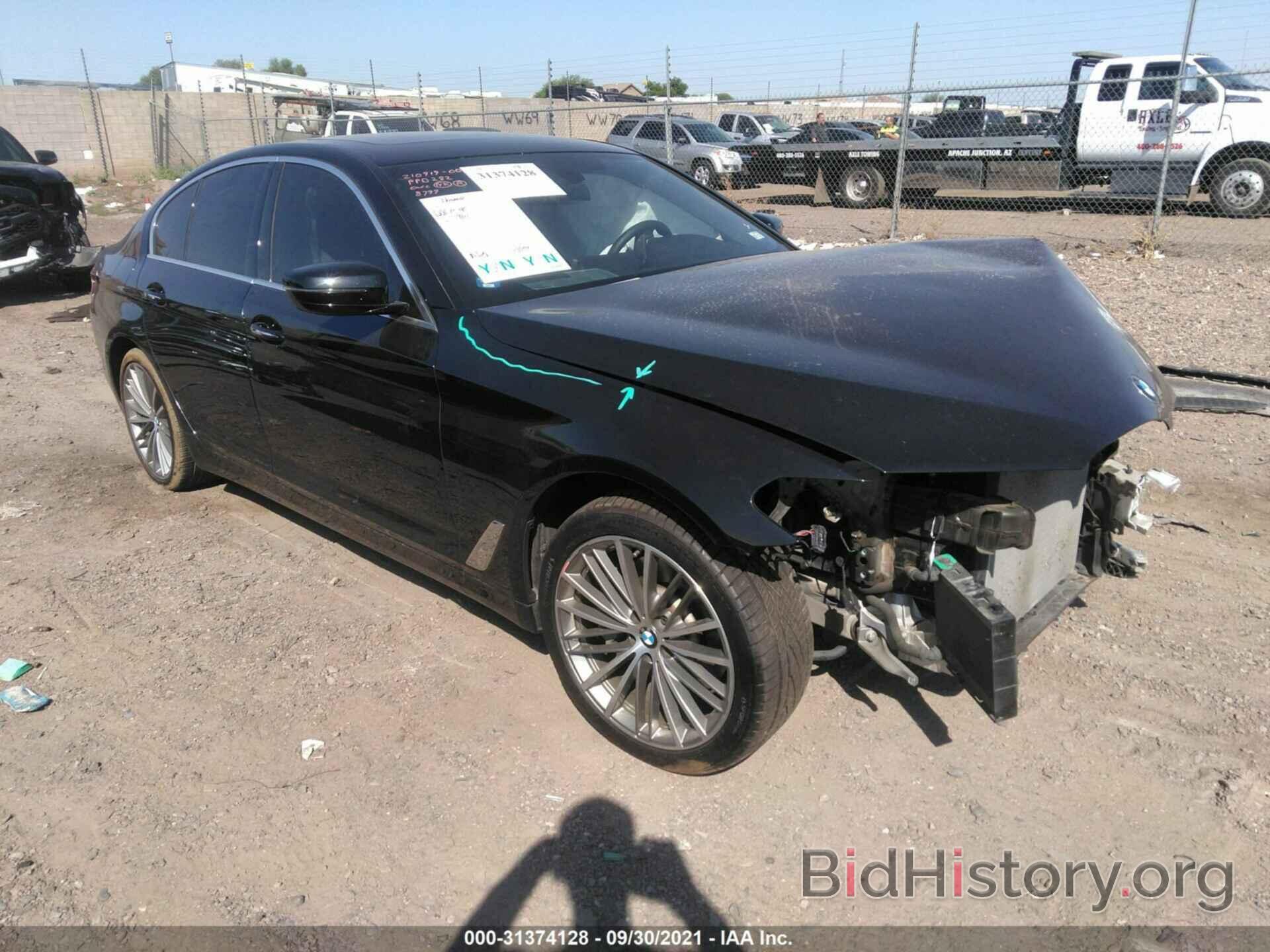 Photo WBAJA5C52JWA38799 - BMW 5 SERIES 2018