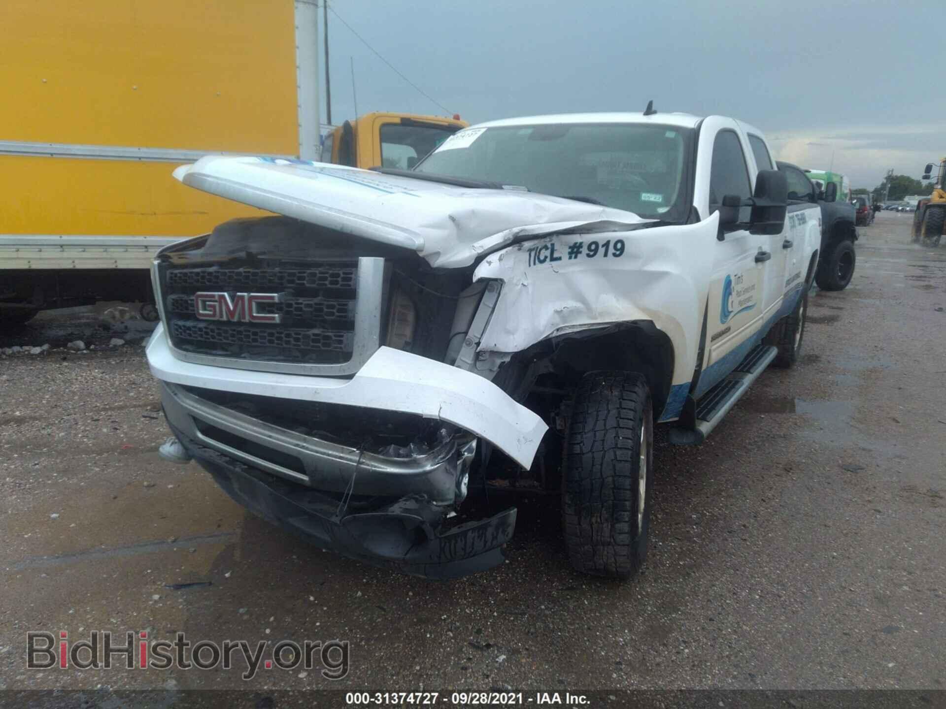2011 GMC SIERRA 3500HD - VIN: 1GT413C83BF135801 - Фото 2