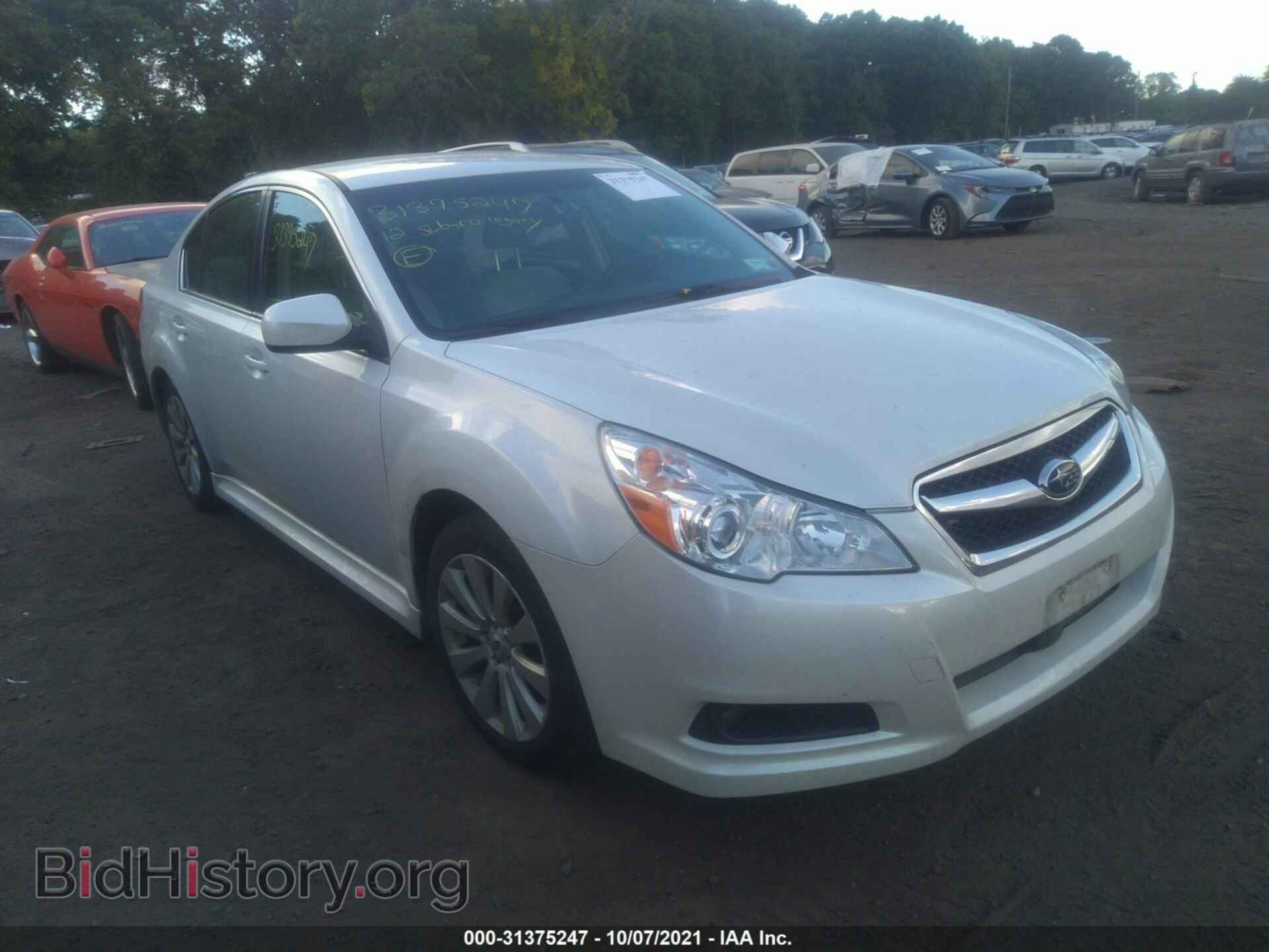 Photo 4S3BMBJ61C3017775 - SUBARU LEGACY 2012