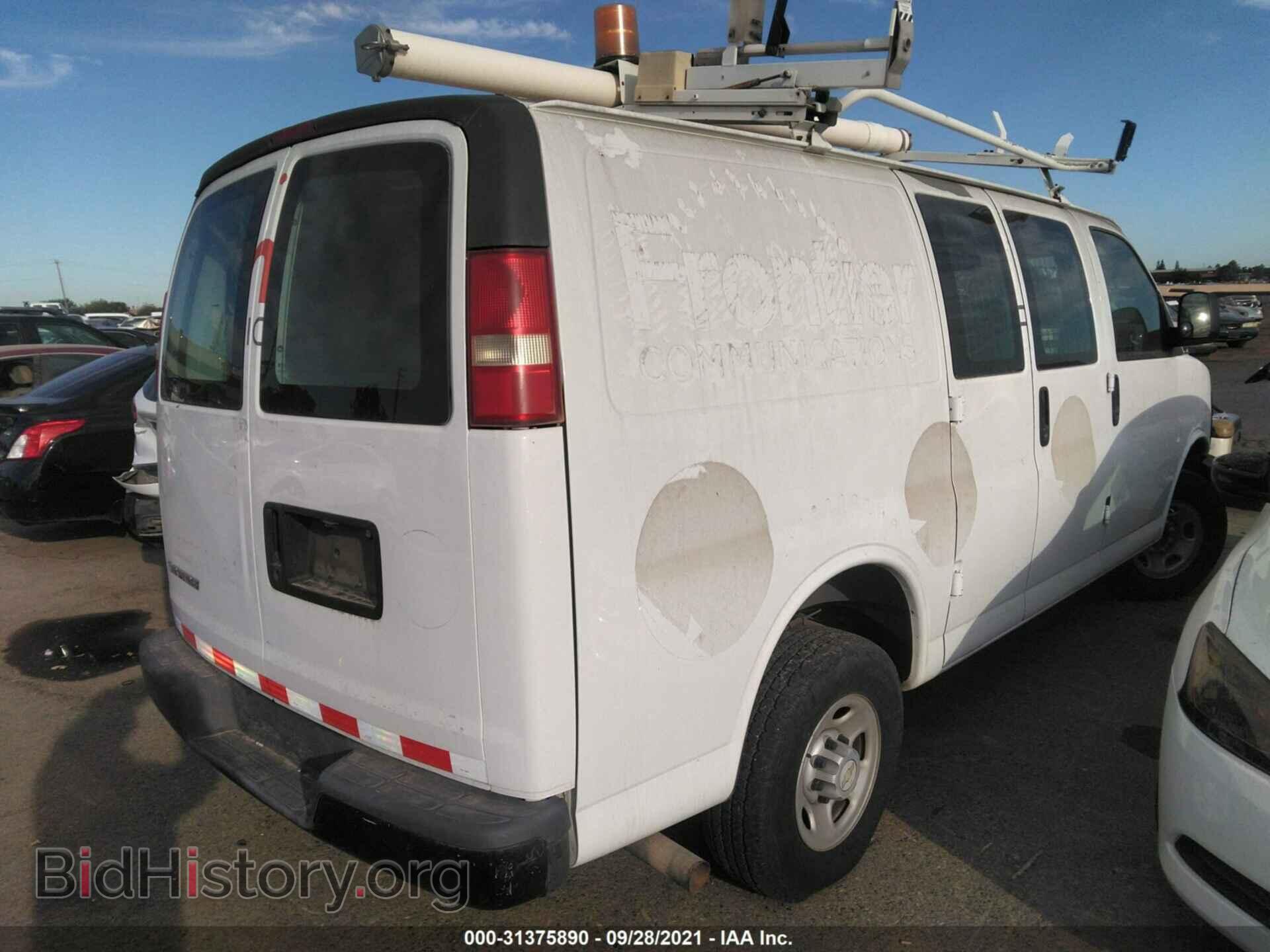 2007 CHEVROLET EXPRESS CARGO VAN - VIN: 1GCGG25V971224947 - Фото 4