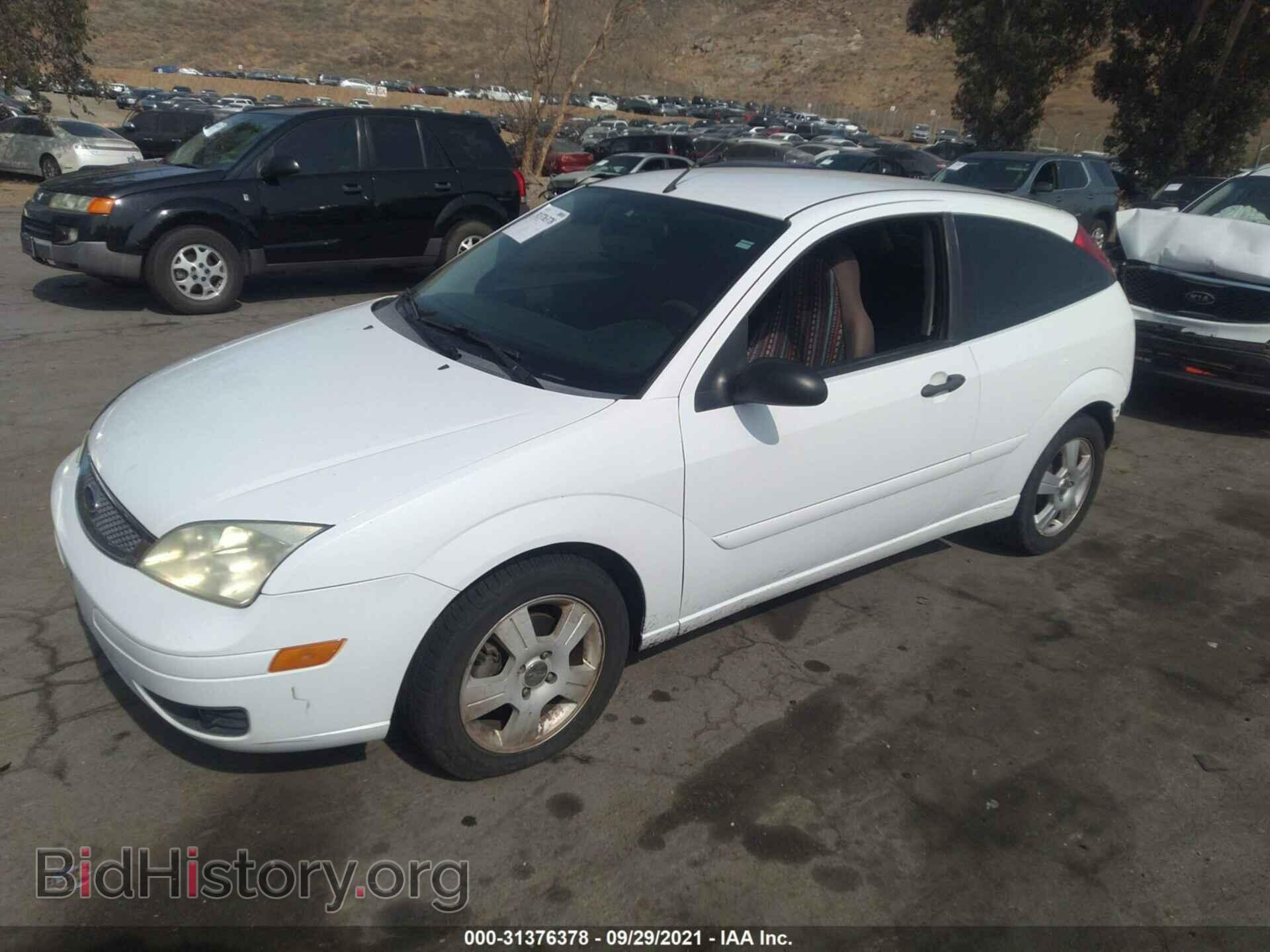 2006 FORD FOCUS - VIN: 1FAFP31N86W256898 - Фото 2