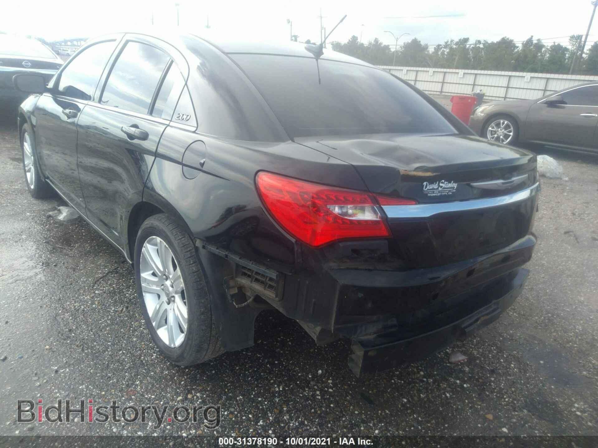2013 CHRYSLER 200 - VIN: 1C3CCBBB2DN688742 - Фото 3