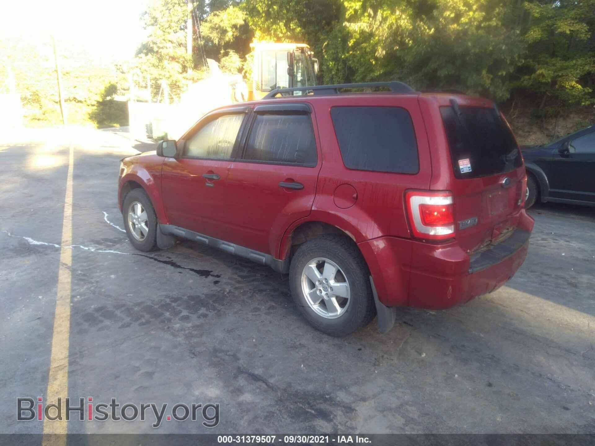 2011 FORD ESCAPE - VIN: 1FMCU9DG7BKA48501 - Фото 3